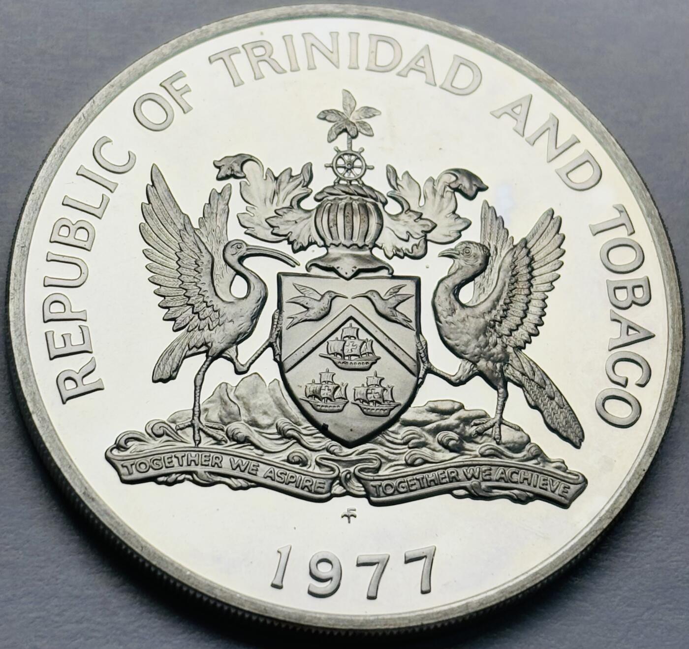 文馨钱币收藏第 283 场，【大雪鉴珍，寒英缀金】金银纪念币精品场，诚邀您的参与【长期接代拍品】 全新 1977 年特立尼达和多巴哥 5 元精制大银币 29.7 克 925 高银，第二版