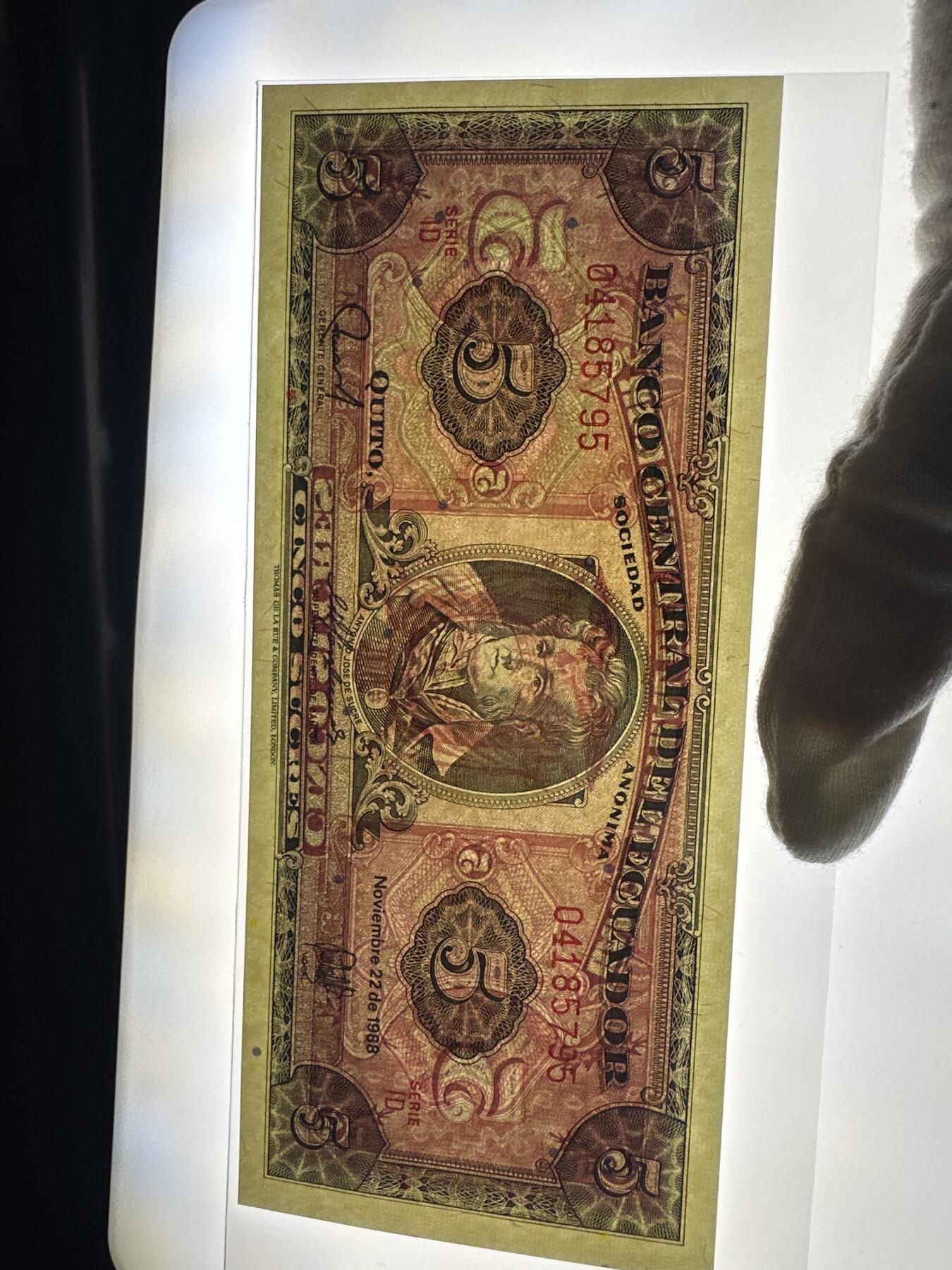 12.5纸币专场 1988年厄瓜多尔5苏克雷 全新UNC