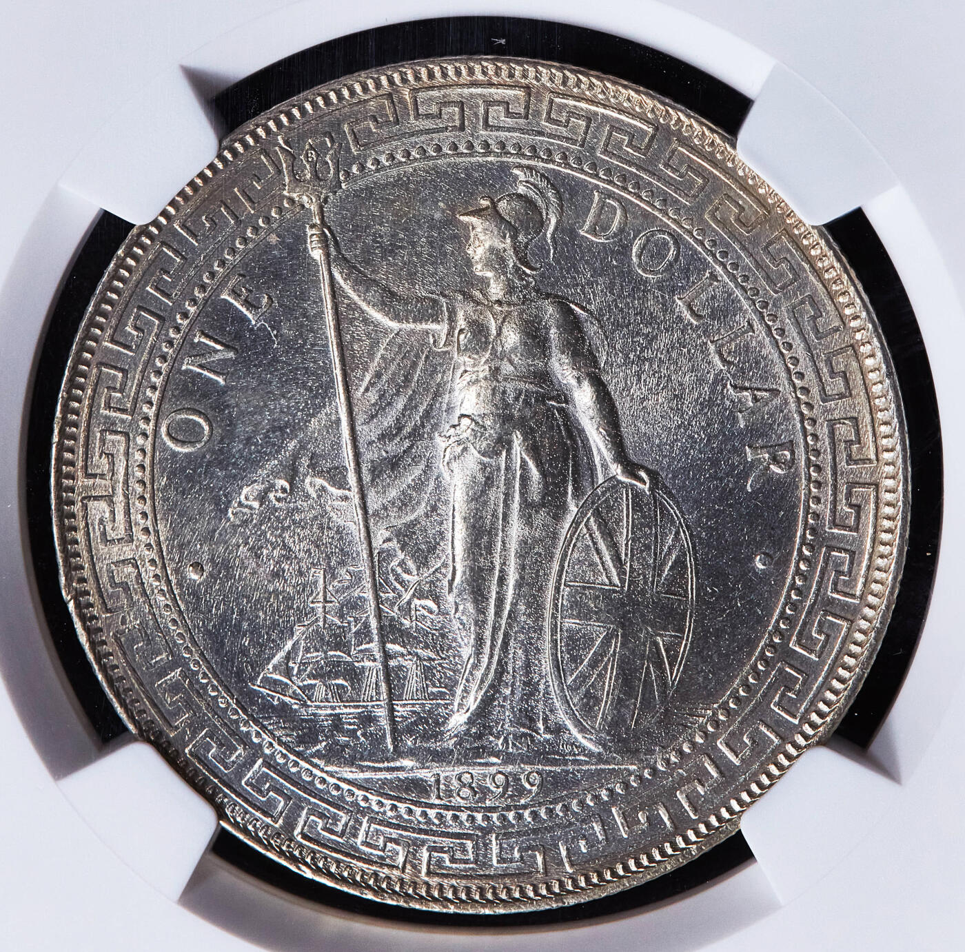 【俄甄集藏】2025年(045)12-03 星期三 晚 19:30 全场包邮 英国1899年维多利亚B版站洋1元贸易大银币，NGC UNCD，原光品相