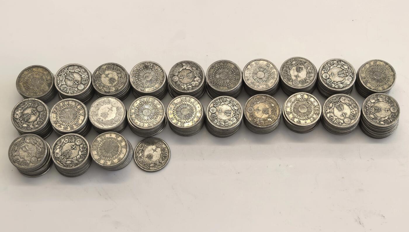 博洋堂世界钱币拍卖第150期（全场包邮） 日本明治大正时期旭日十钱银币一组231枚，总共500多克，含银量72%