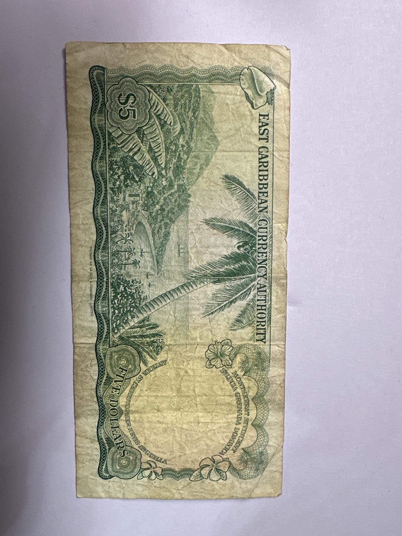 12.5纸币专场 东加勒比1965年5元 女王戎装像