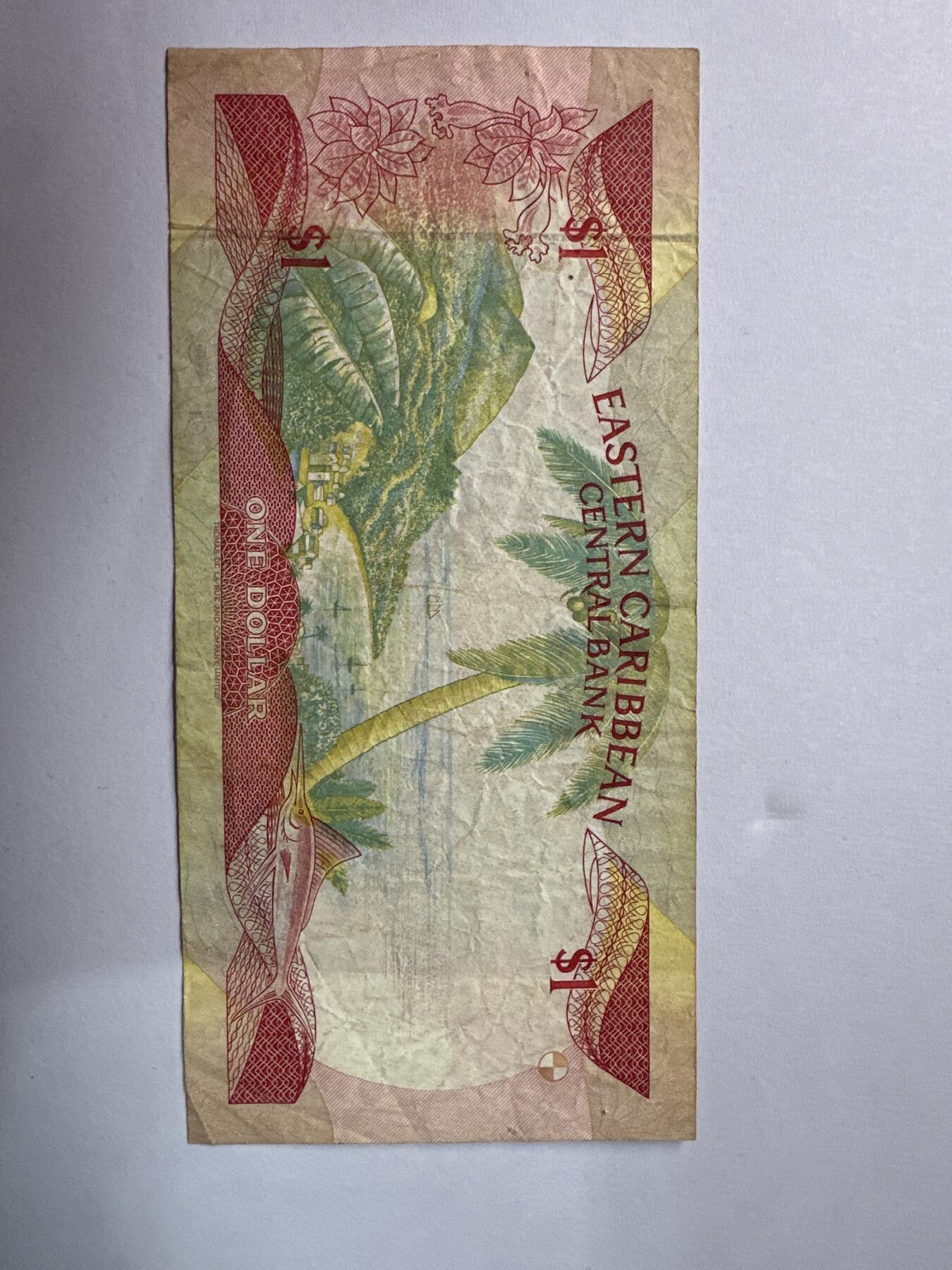 12.5纸币专场 北美洲东加勒比1元1985年A冠