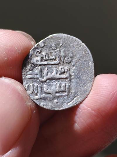 星盘世界钱币十二月六日古典币专场 - 中世纪-蒙古银币两枚一组 这两个可能是金杖或者另一个是察合台银币