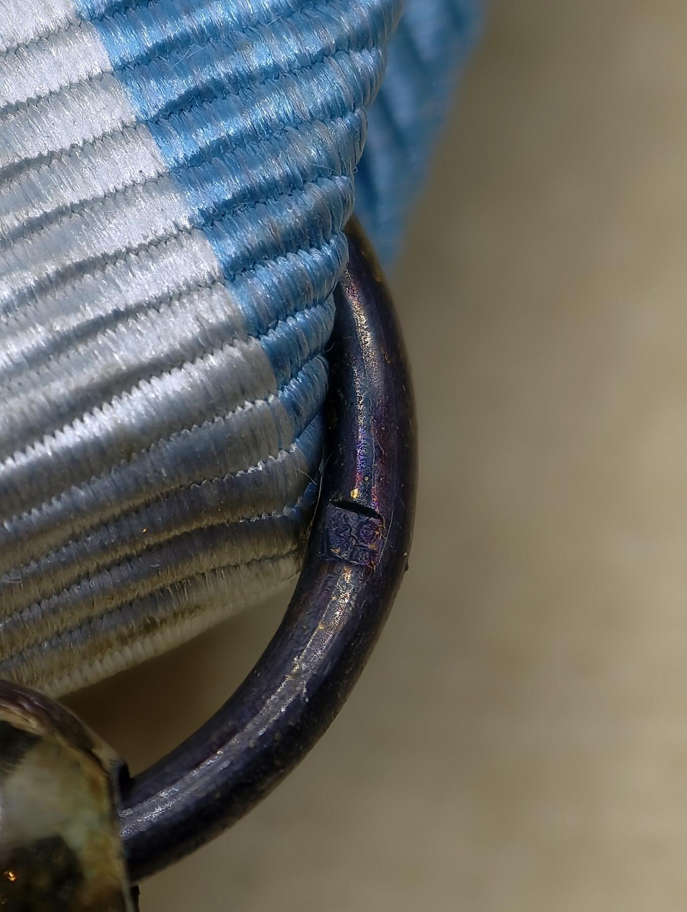 凯旋世界勋赏（第20期）（欢迎送拍）（对拍品有疑问请询问客服，不接受到手刀，出价默认拍品品相。请认真阅读拍卖规则！出价默认已认可！）（收到货请录制开箱视频，无视频概不处理问题。） 西班牙卡洛斯三世勋章原盒，阿方索十三世版本，银质画珐琅