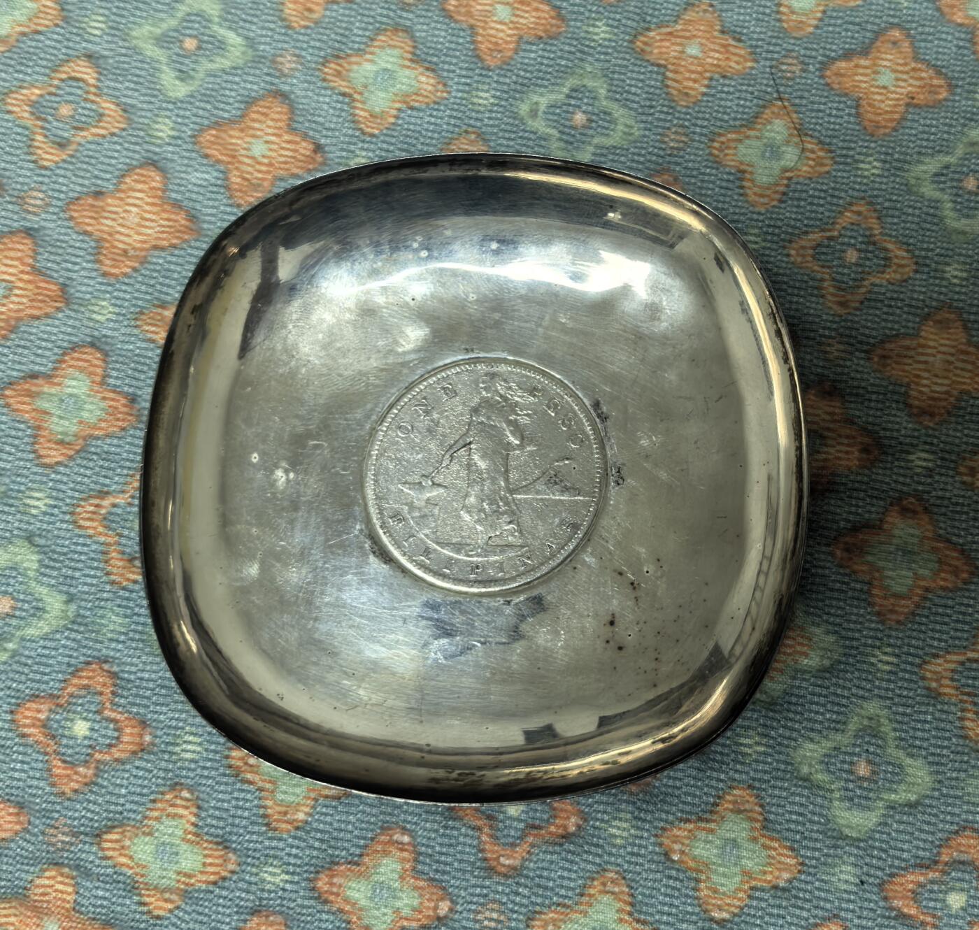 民国时期镶嵌美国银币大银盘