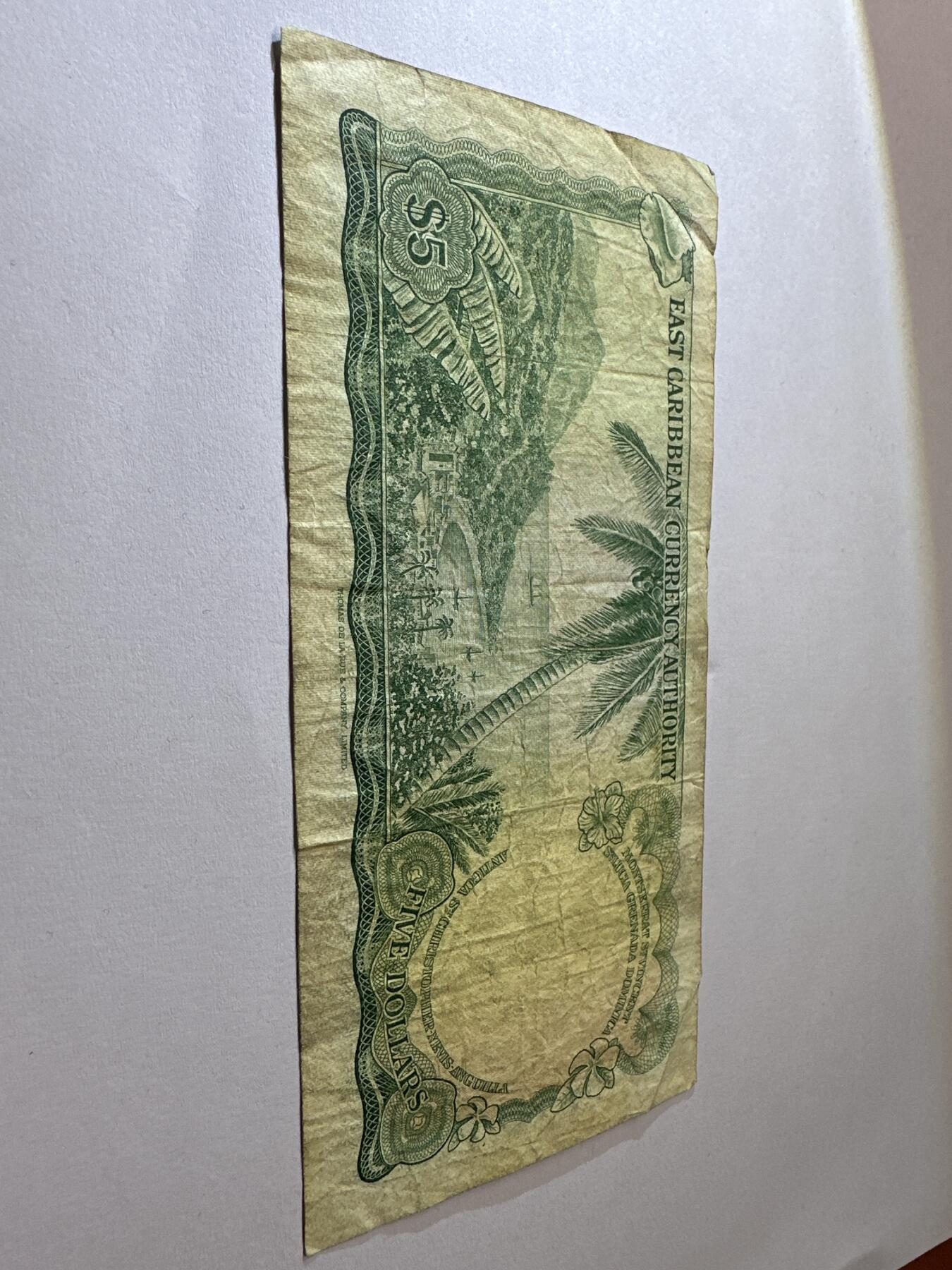 12.5纸币专场 东加勒比1965年5元 女王戎装像