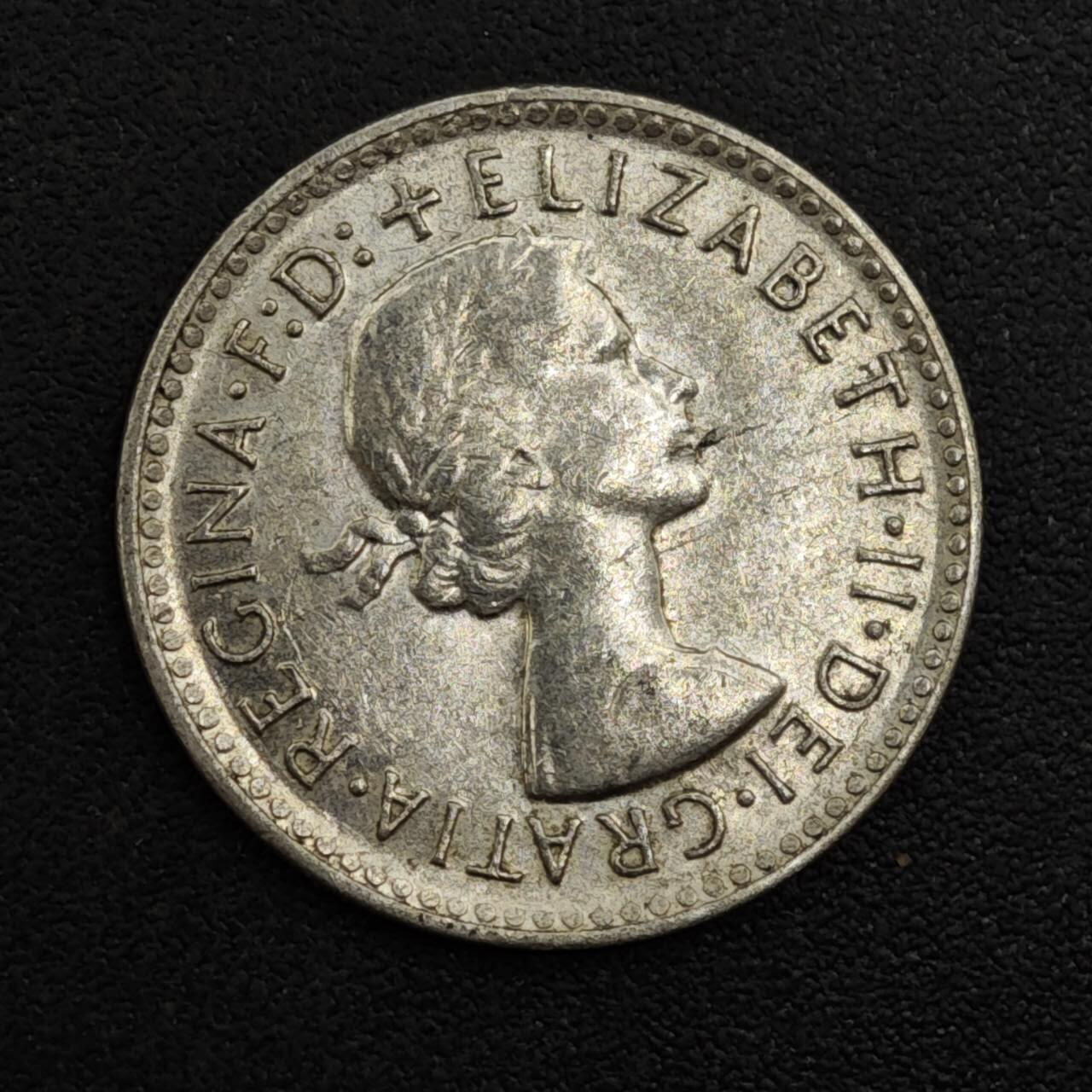 【淘币小摊】实时拍第八百一十七拍   散币场   满百包邮可预留二周 每周一统一发货   澳大利亚1960年伊丽莎白二世3便士银币