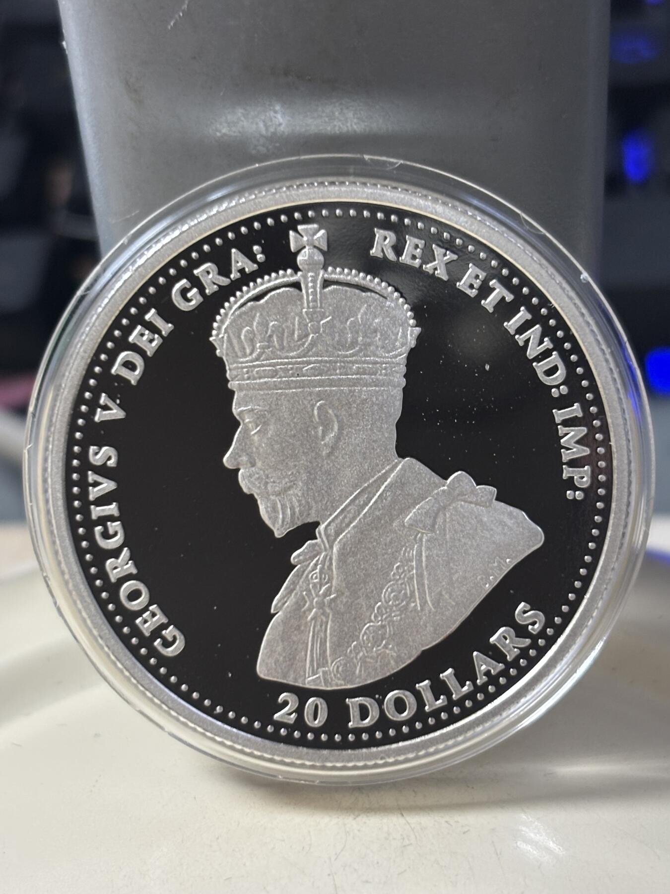 第184期拍卖 加拿大2016年一战飞机系列1盎司纪念彩色银币3枚套带盒只带一张证书，9999银，1盎司*3.发行7500套银价1293