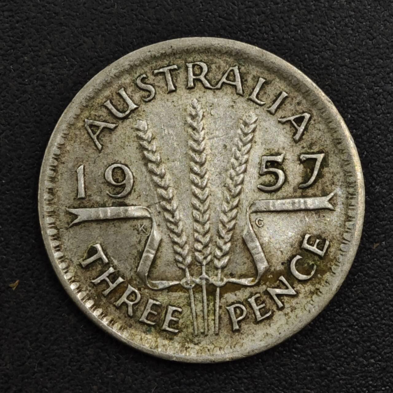 【淘币小摊】实时拍第八百一十七拍   散币场   满百包邮可预留二周 每周一统一发货   澳大利亚1957年伊丽莎白二世3便士银币