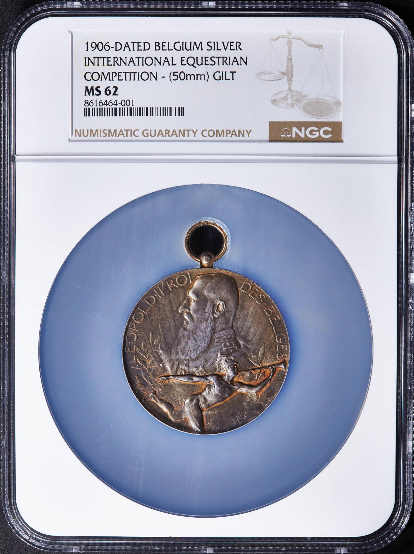 【俄甄集藏】2025年(045)12-03 星期三 晚 19:30 全场包邮 比利时1906年利奥波德二世头像纪念斯帕国际马术竞赛金奖大银章，NGC MS62，五彩包浆，直径：50mm