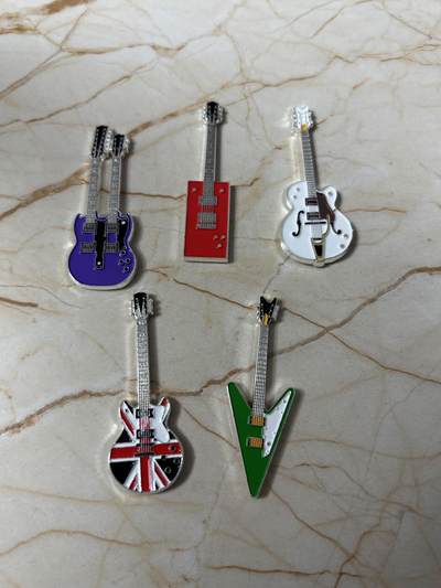 第184期拍卖 - 索马里2012年吉他乐器异形珐琅镀银纪念币6枚套