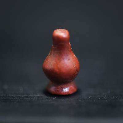 【良泉】【2025年最后一场】12月18日晚19.30点开拍！188组【直播场】西方古代钱币、丝路杂项、印章！ - 公元前1550-1068年【古埃及】新王国时期，红色鸡肝玛瑙 英素坠  高度12毫米