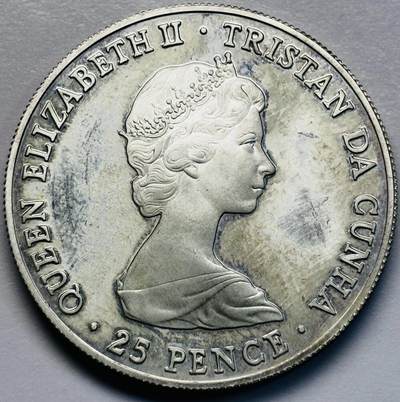 文馨钱币收藏第 283 场，【大雪鉴珍，寒英缀金】金银纪念币精品场，诚邀您的参与【长期接代拍品】 - 少见好品特里斯坦达1980年25便士 女王母亲80岁生日纪念币 38mm克朗币