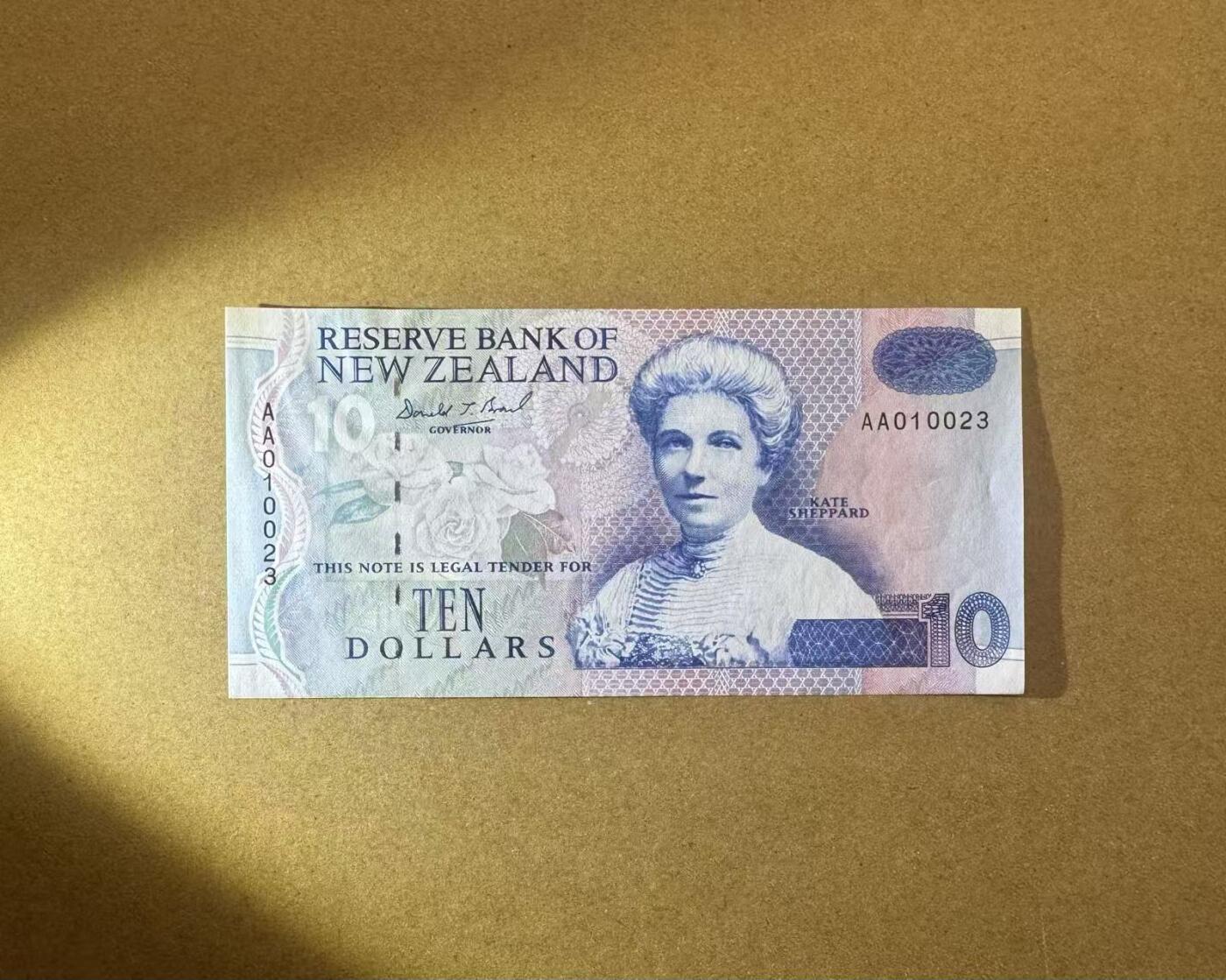 【Blue Auction】世界纸币精拍第758期——18级TOP拍卖/信誉/品质/专业/高效💫 【AA冠无47】新西兰 纸质版 10元 全新UNC