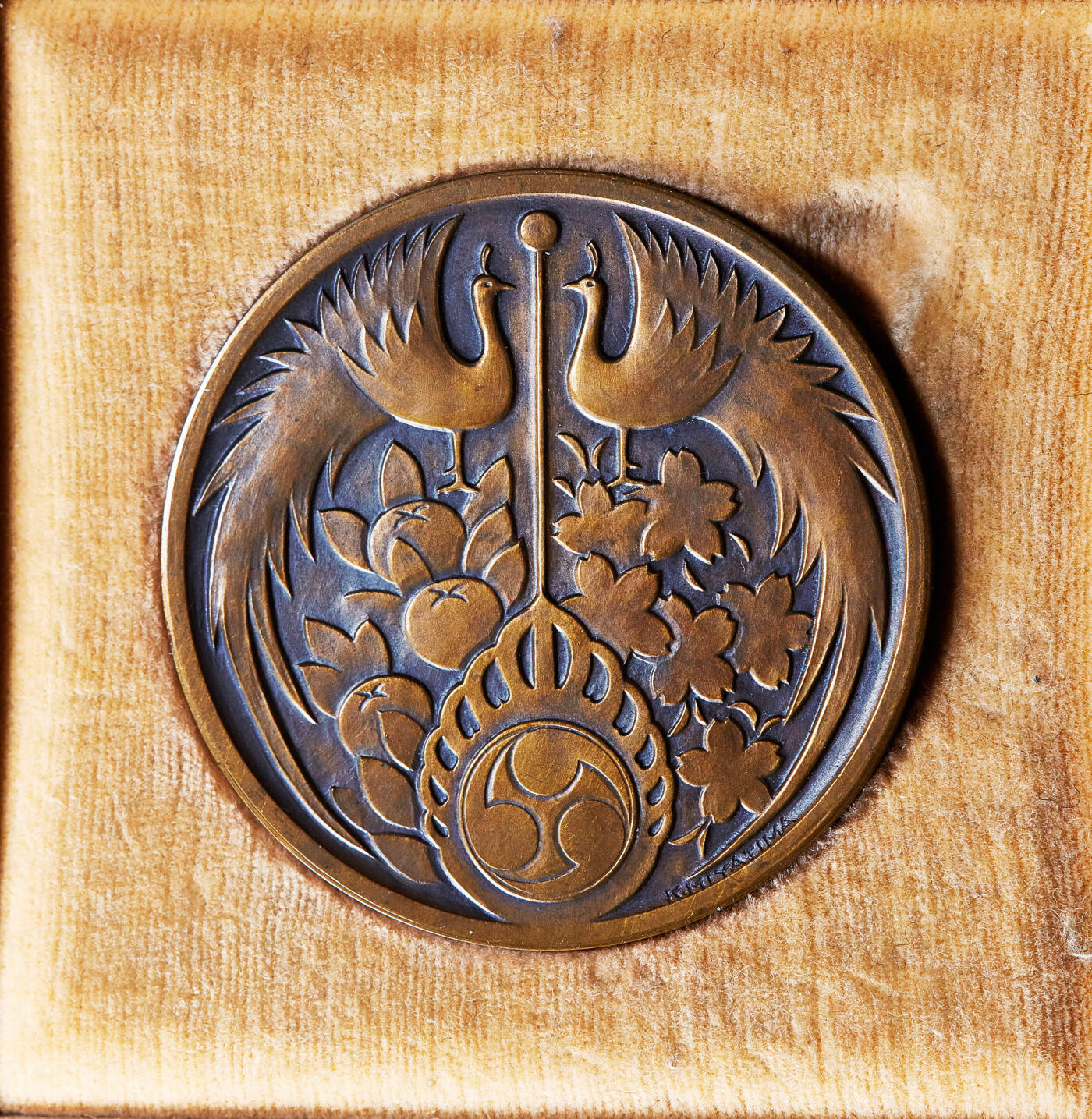 【俄甄集藏】2025年(045)12-03 星期三 晚 19:30 全场包邮 日本昭和三年1928年裕仁天皇御即位大典纪念大铜章，原盒，直径：54mm，重量：68.02克