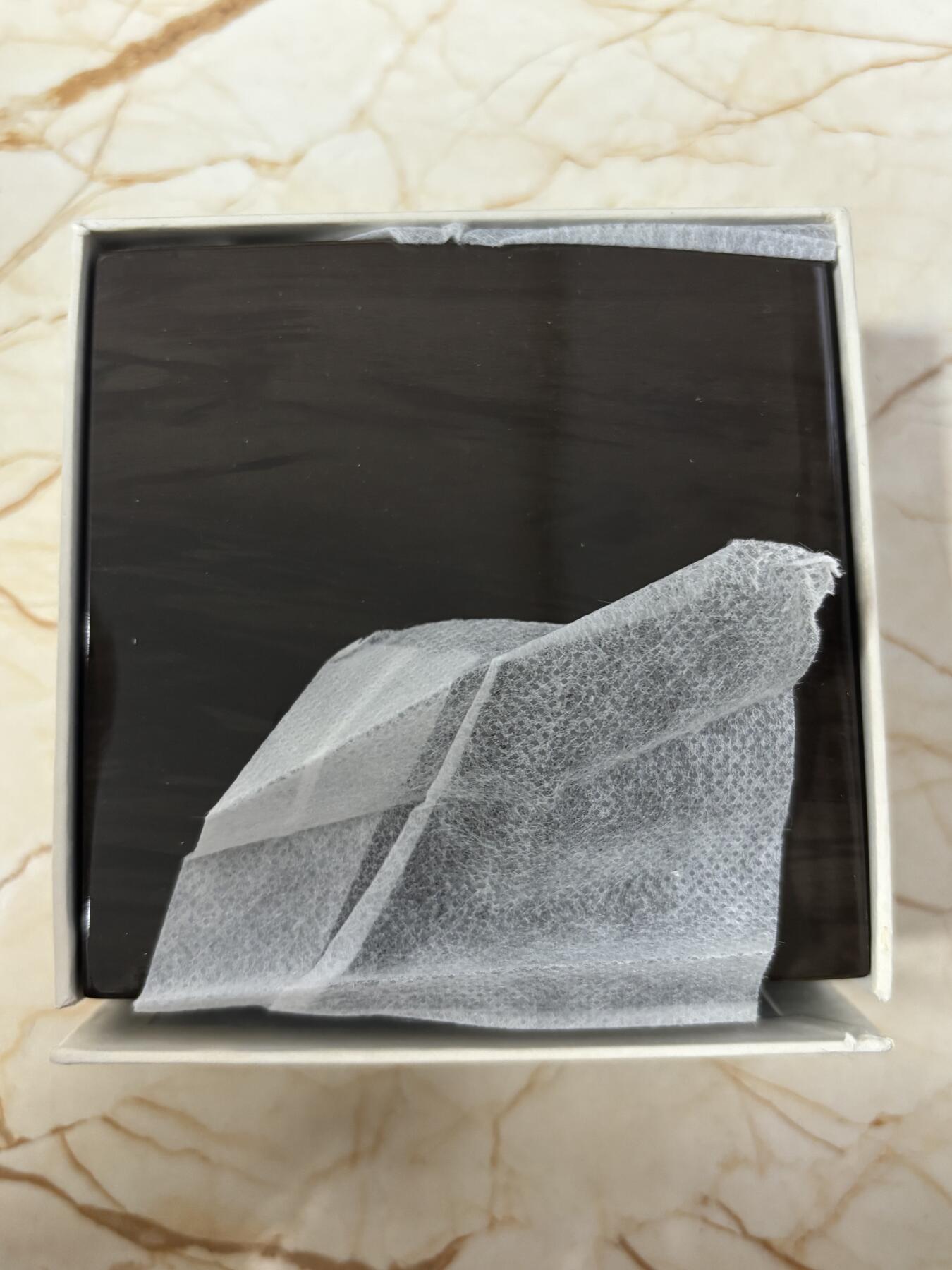 第184期拍卖 斐济2013年十二生肖 蛇年精制彩色阴阳合体纪念银币 925银，16.81克X2 发行量：5000 盒证全 芬兰造币局代铸，