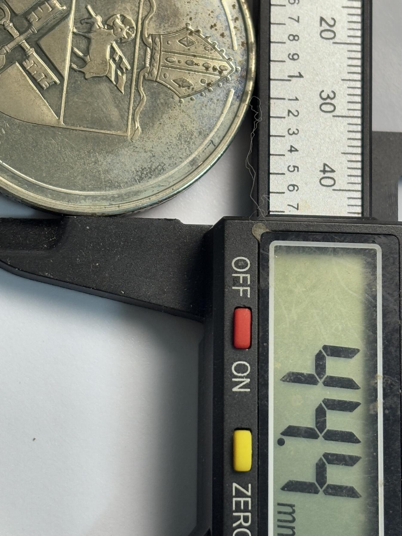 文馨钱币收藏第 283 场，【大雪鉴珍，寒英缀金】金银纪念币精品场，诚邀您的参与【长期接代拍品】 英国里彭大教堂纪念章