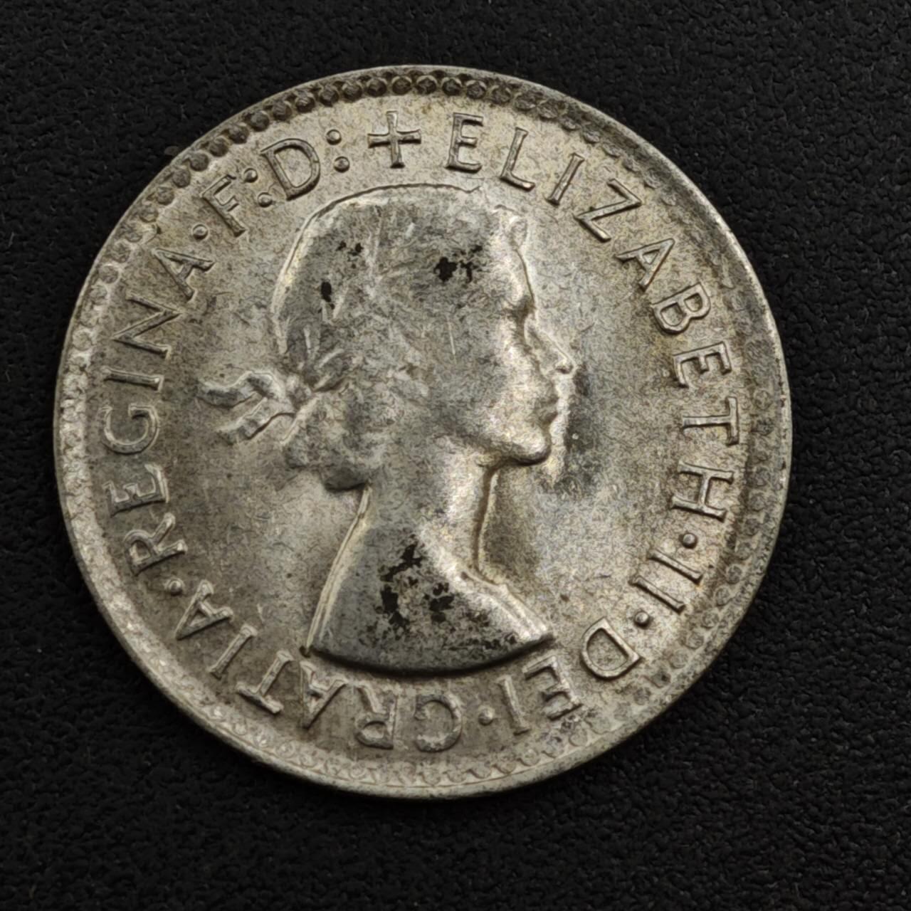 【淘币小摊】实时拍第八百一十七拍   散币场   满百包邮可预留二周 每周一统一发货   澳大利亚1964年伊丽莎白二世3便士银币