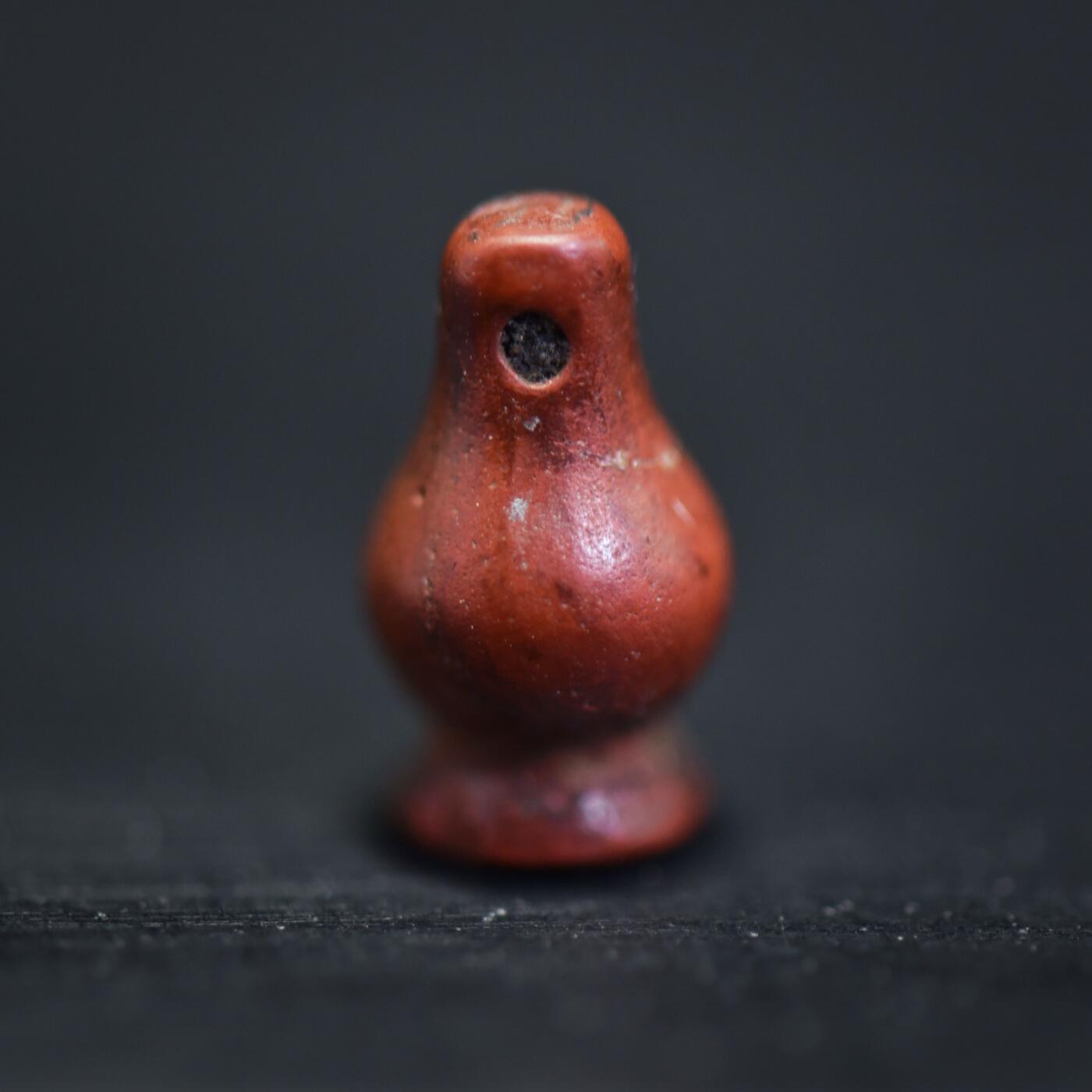 【良泉】【2025年最后一场】12月18日晚19.30点开拍！188组【直播场】西方古代钱币、丝路杂项、印章！ 公元前1550-1068年【古埃及】新王国时期，红色鸡肝玛瑙 英素坠  高度12毫米