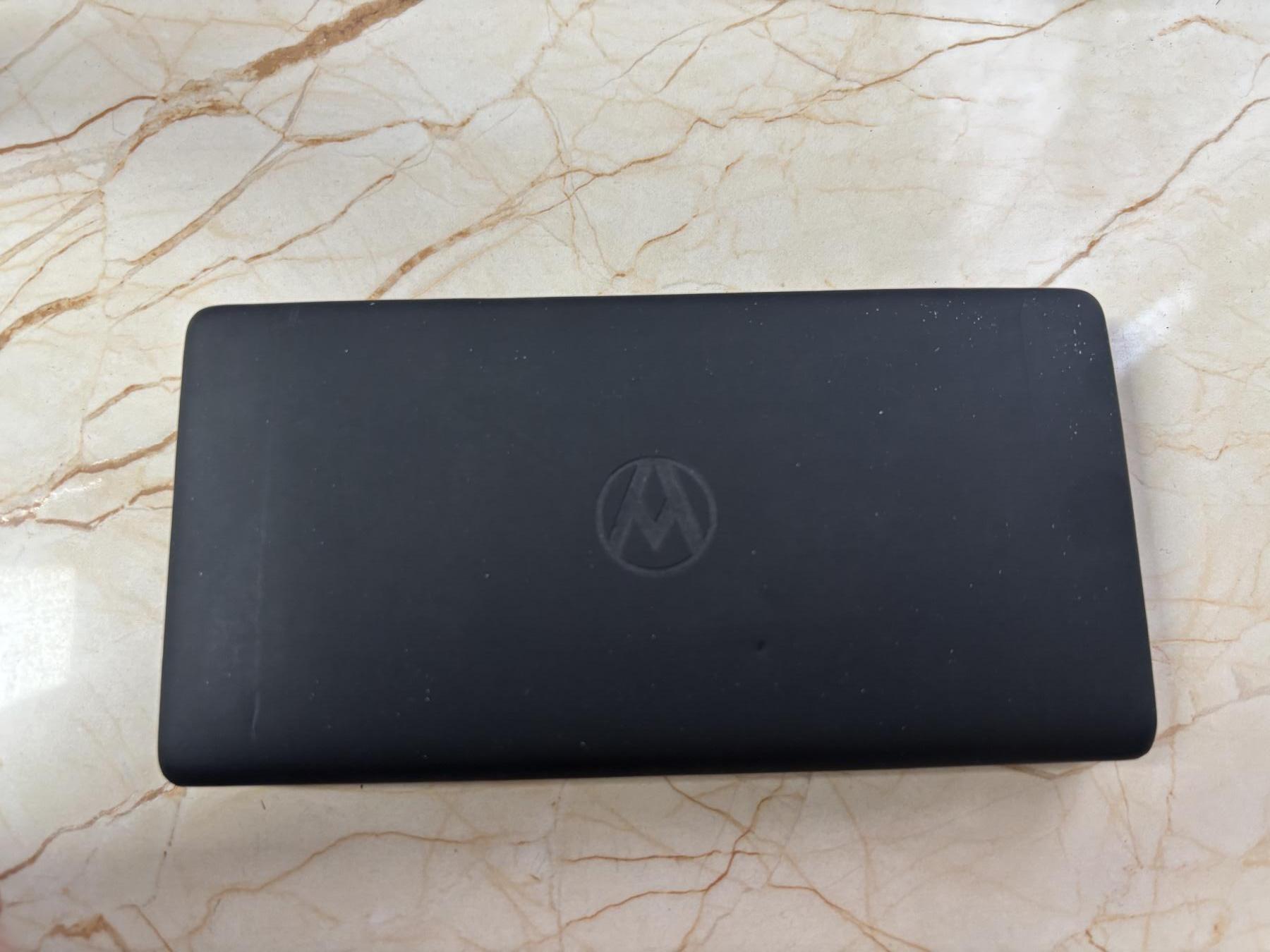 第184期拍卖 纽埃2015年革命性的3D技术1盎司纪念彩银币配眼镜，999银，发行699枚