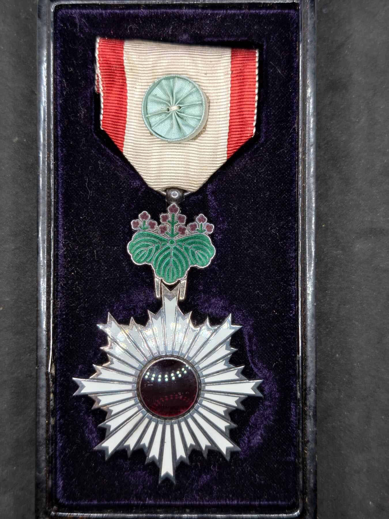 凯旋世界勋赏（第20期）（欢迎送拍）（对拍品有疑问请询问客服，不接受到手刀，出价默认拍品品相。请认真阅读拍卖规则！出价默认已认可！）（收到货请录制开箱视频，无视频概不处理问题。） 六旭带盒