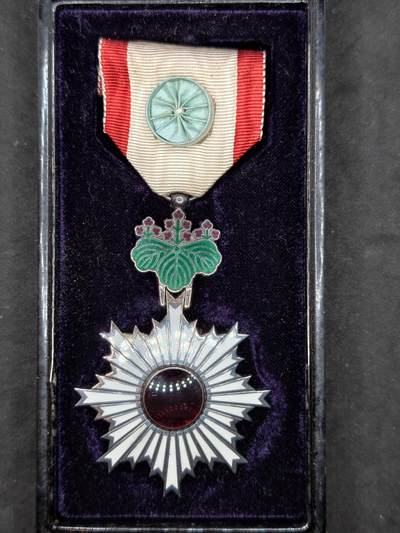 凯旋世界勋赏（第20期）（欢迎送拍）（对拍品有疑问请询问客服，不接受到手刀，出价默认拍品品相。请认真阅读拍卖规则！出价默认已认可！）（收到货请录制开箱视频，无视频概不处理问题。） - 六旭带盒