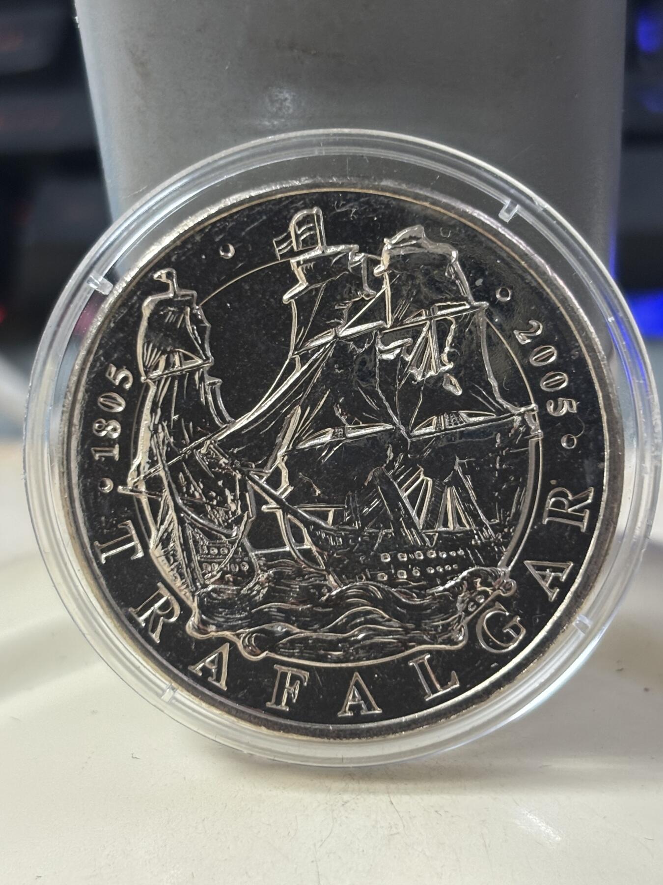 第184期拍卖  英国2005年纪念特拉法加海战2银一镍套币，925银，28.28克*2，,有瑕疵，银价725