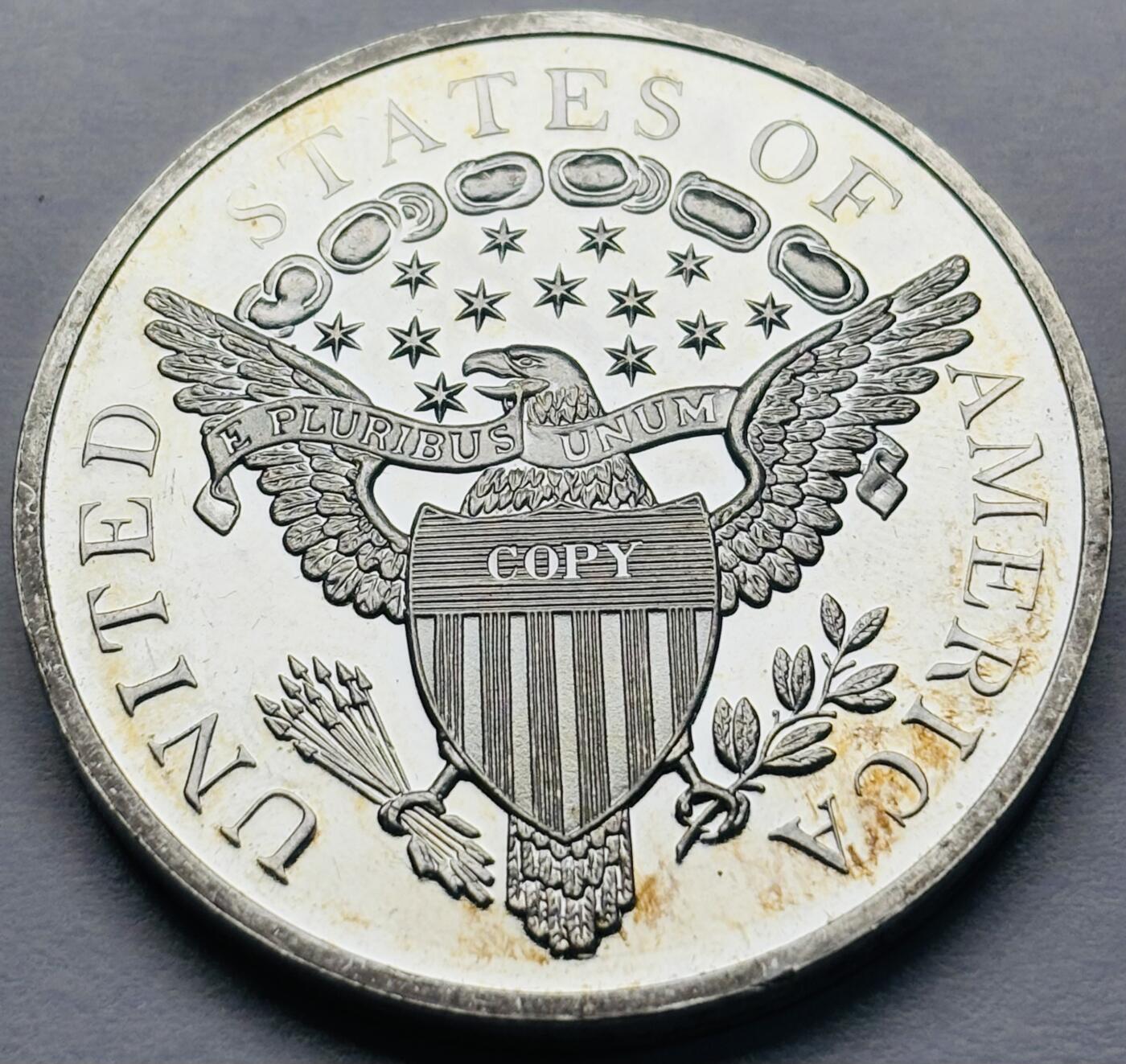 文馨钱币收藏第 283 场，【大雪鉴珍，寒英缀金】金银纪念币精品场，诚邀您的参与【长期接代拍品】 精制纪念银章，含银多少未知