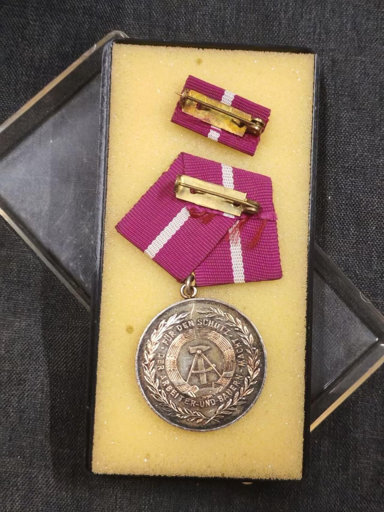 罗岚⭐新藏⭐特惠专拍第一场-分享拍场赚佣 民主德国银级为民防事业贡献奖章带原盒略 极品铜镀银