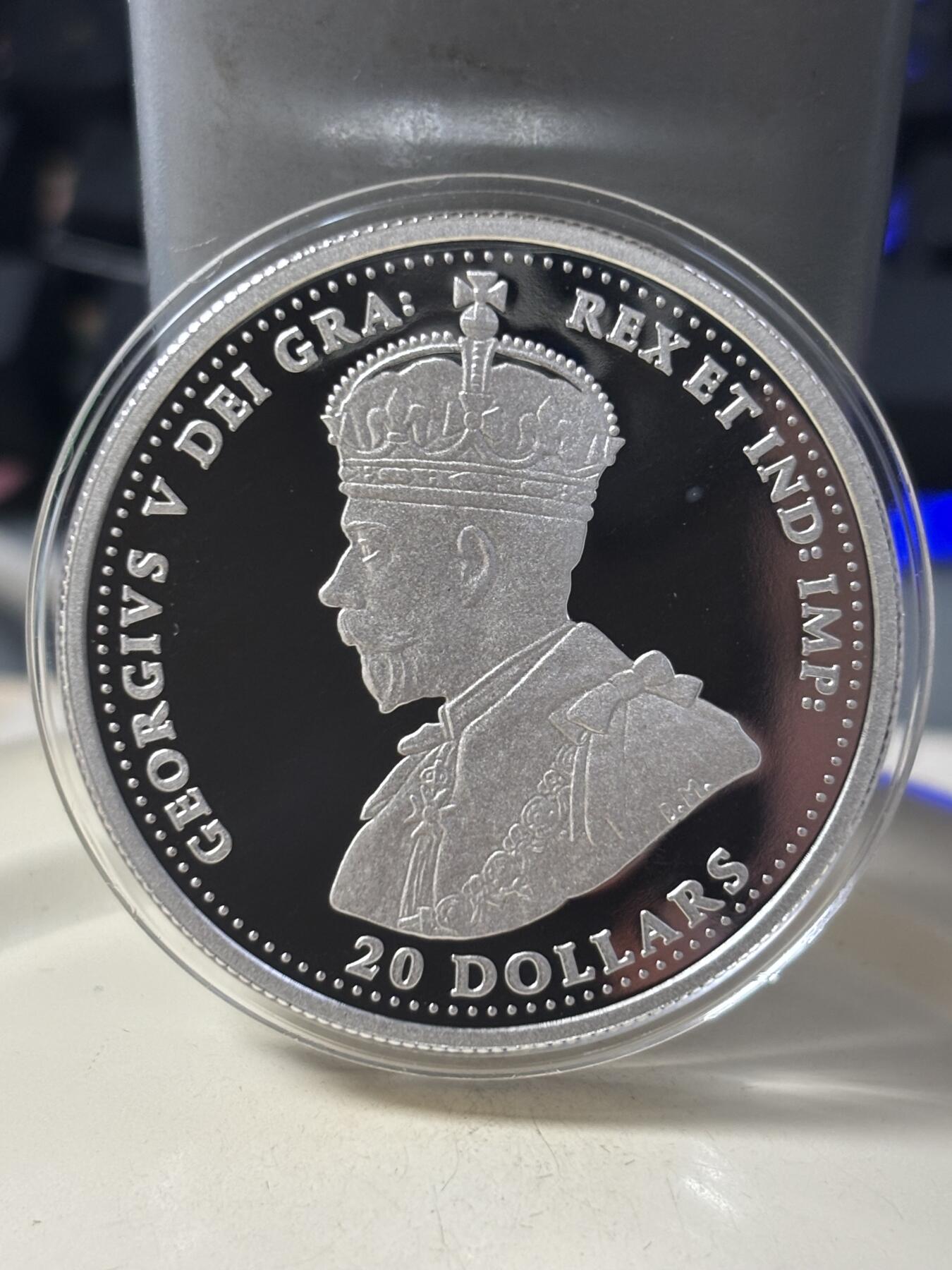 第184期拍卖 加拿大2016年一战飞机系列1盎司纪念彩色银币3枚套带盒只带一张证书，9999银，1盎司*3.发行7500套银价1293