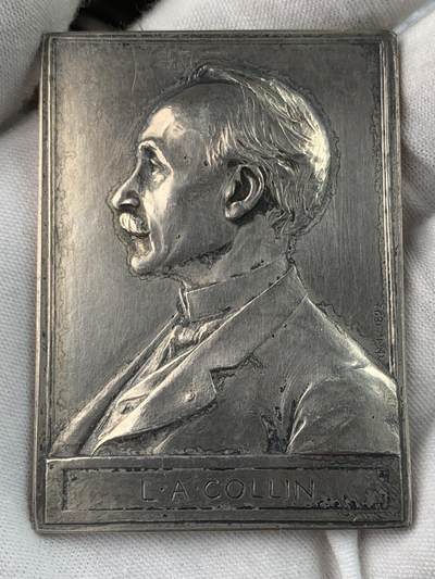 掌中浮雕-藏着的欧洲第044场 - 1892年法国镀银铜章， 43.4x59.4mm，O.roty雕刻，纪念医学家 L. A. Collin。