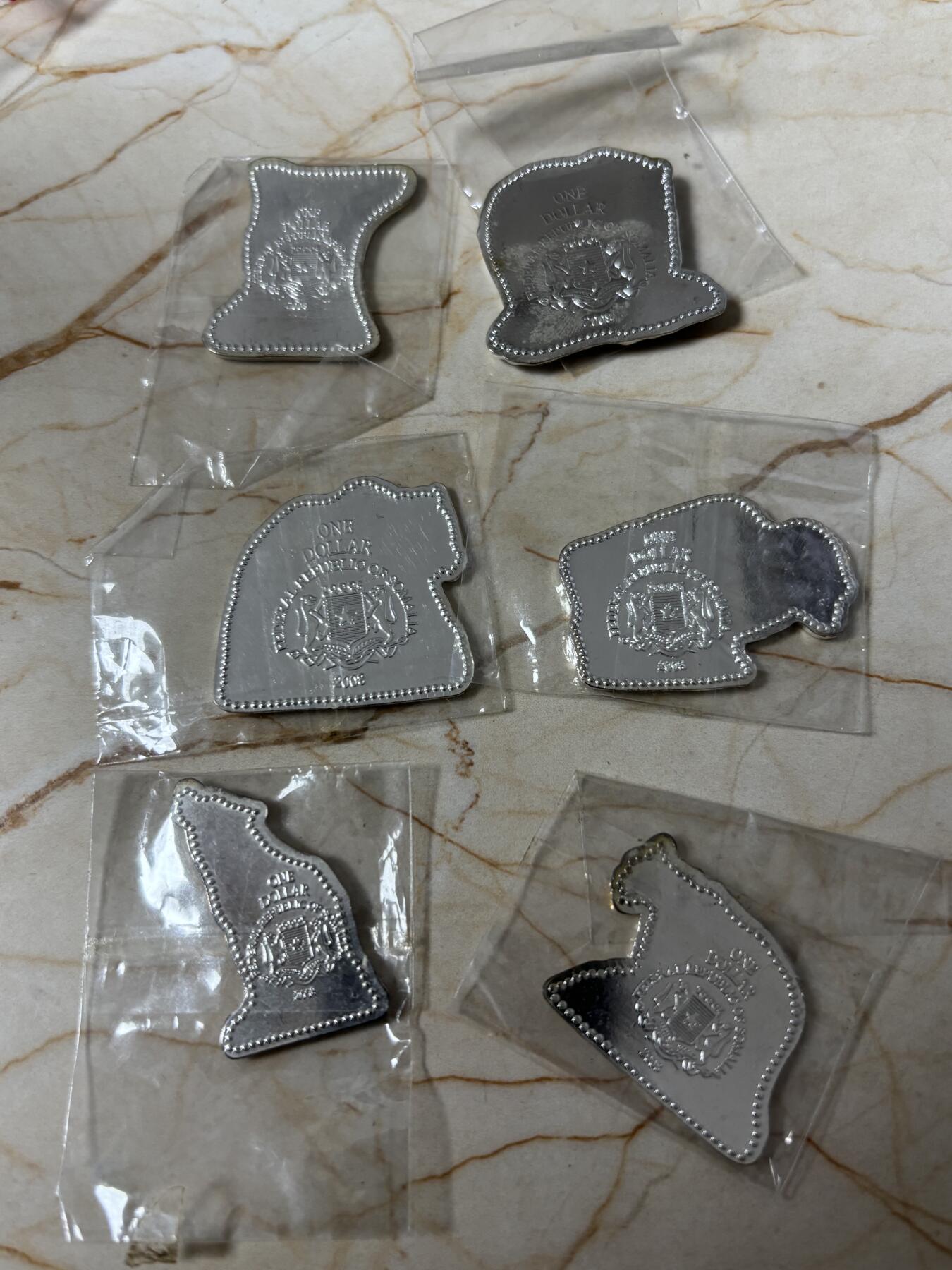 第184期拍卖 获奖索马里2008年动物彩色异形镀银纪念币6枚套，世界最美25种钱币排名第12位