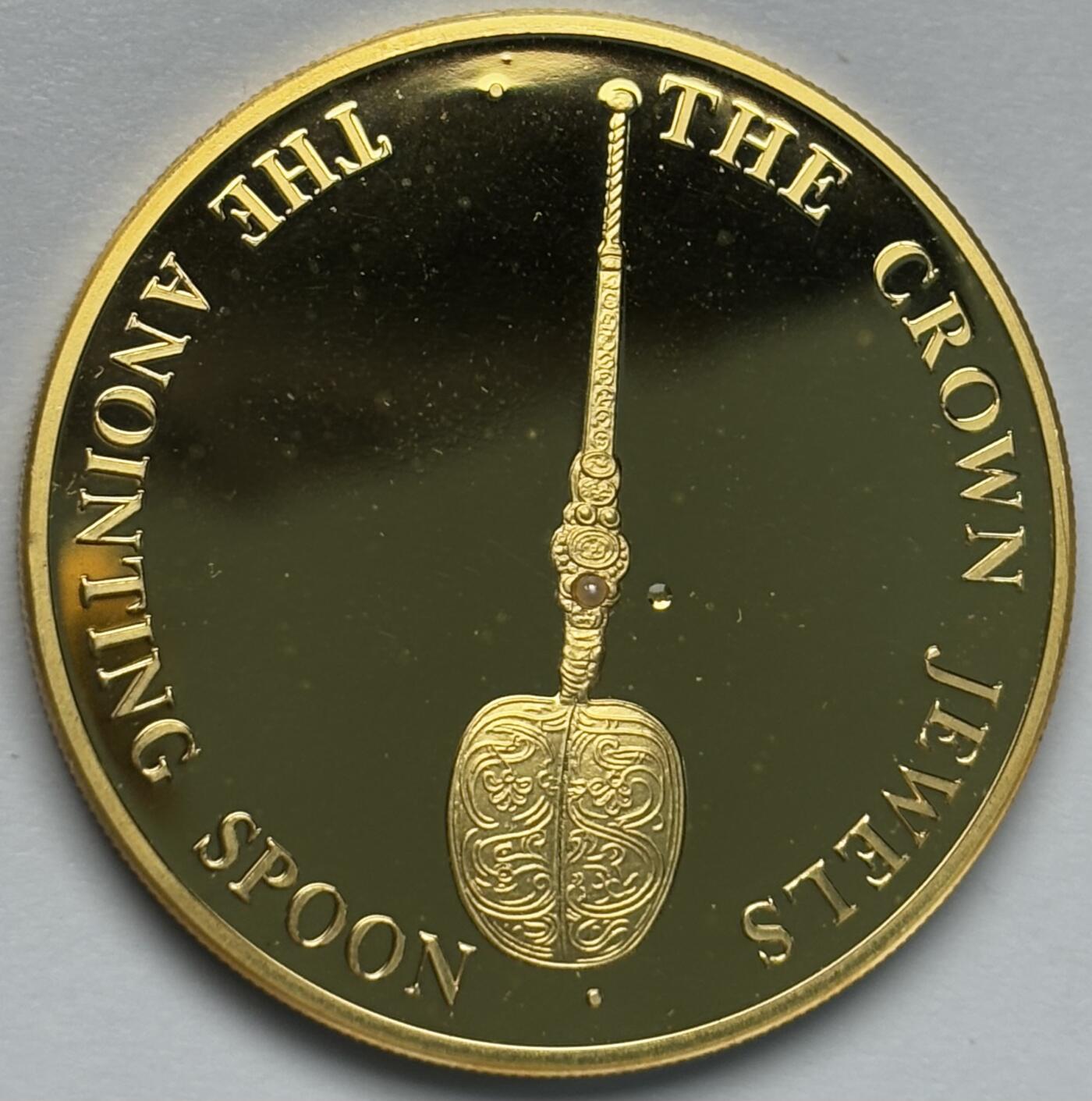 文馨钱币收藏第 283 场，【大雪鉴珍，寒英缀金】金银纪念币精品场，诚邀您的参与【长期接代拍品】 全新 2004 年特克斯和凯克斯群岛 5 克朗精制镀金纪念币