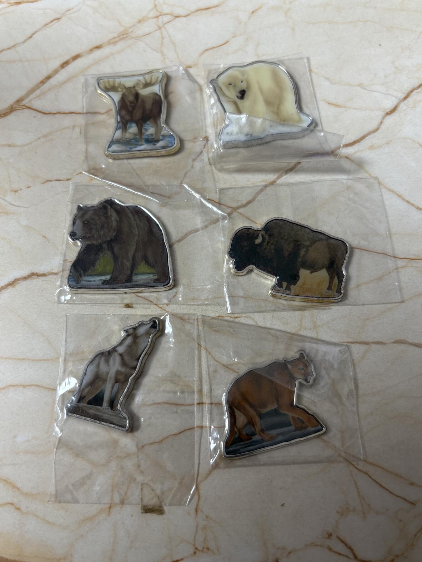 第184期拍卖 获奖索马里2008年动物彩色异形镀银纪念币6枚套，世界最美25种钱币排名第12位