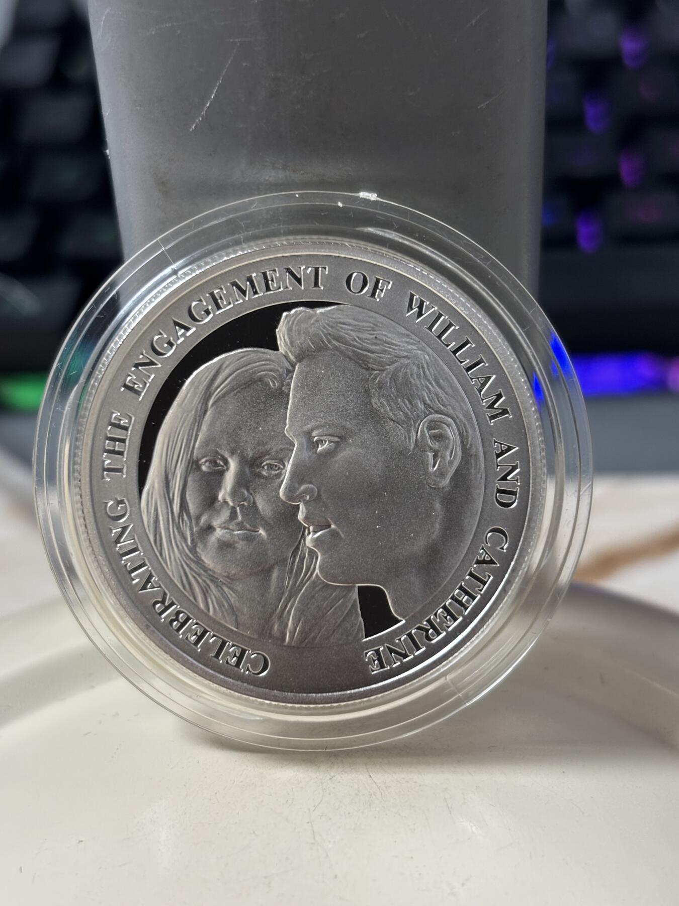 第184期拍卖 奥尔德尼2010年5镑威廉王子订婚精制纪念银币，925银，28.28克，38.61毫米，25000枚，没有外面纸套，银价362