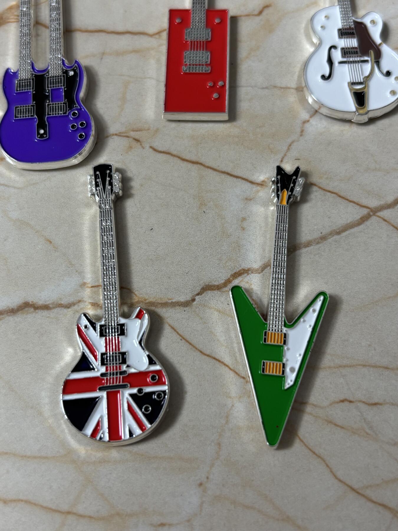 第184期拍卖 索马里2012年吉他乐器异形珐琅镀银纪念币6枚套