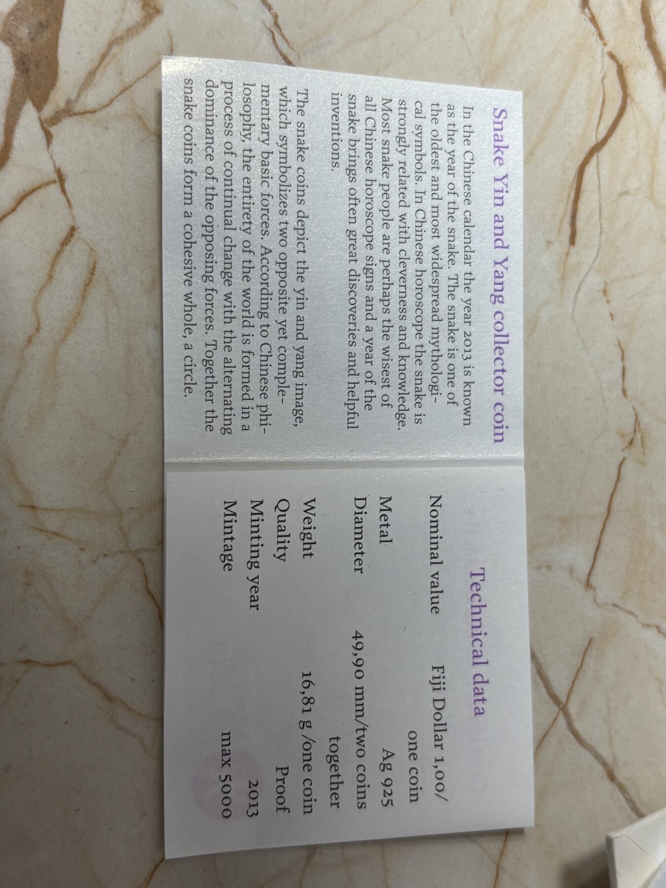 第184期拍卖 斐济2013年十二生肖 蛇年精制彩色阴阳合体纪念银币 925银，16.81克X2 发行量：5000 盒证全 芬兰造币局代铸，