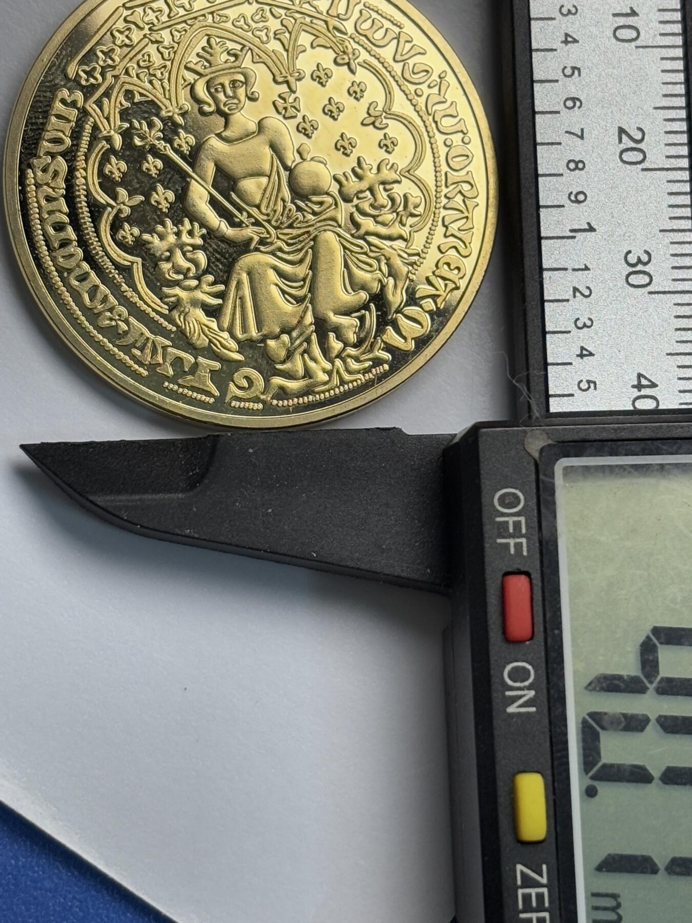 文馨钱币收藏第 283 场，【大雪鉴珍，寒英缀金】金银纪念币精品场，诚邀您的参与【长期接代拍品】 英国皇家狮徽纪念章