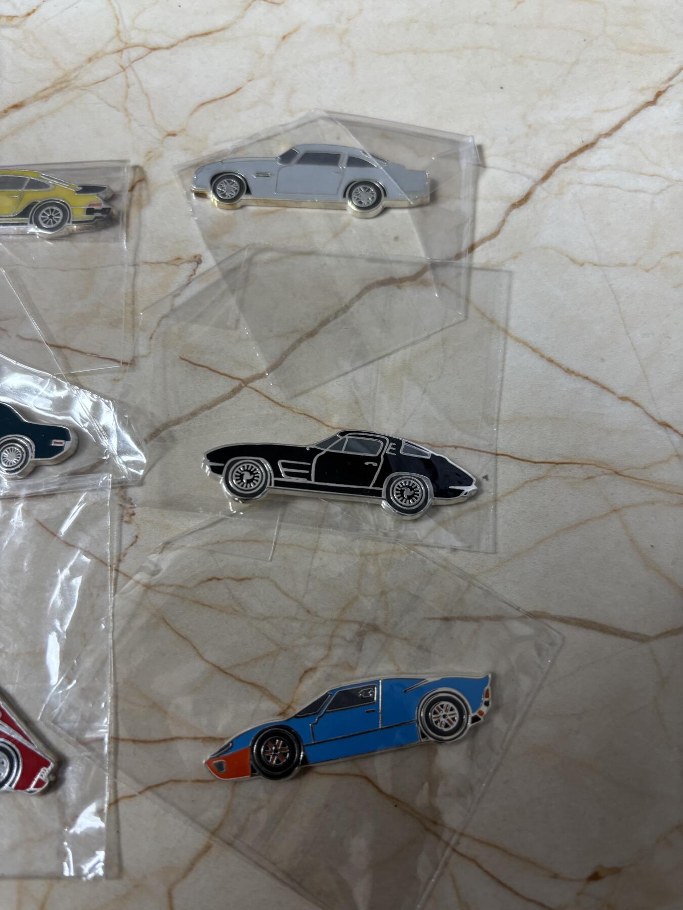 第184期拍卖 获奖币索马里2010年世界名车异形彩色纪念币6枚，世界上最美的25种硬币之一