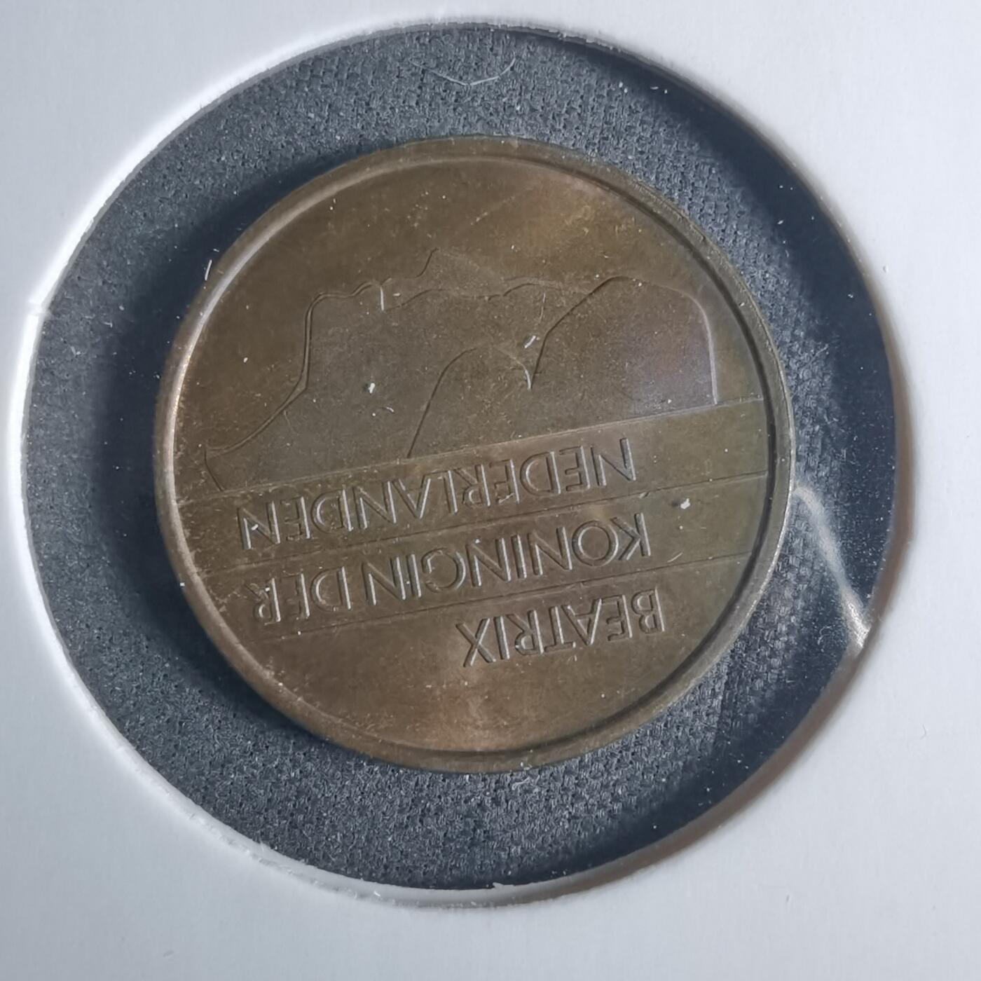 沼泽如烟--第919场 荷兰1996年五分