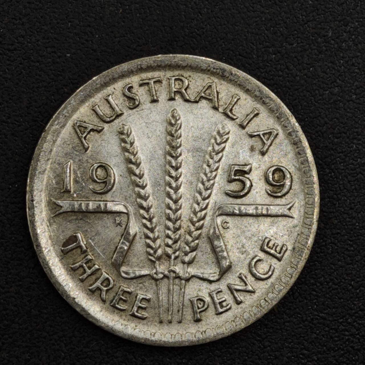 【淘币小摊】实时拍第八百一十七拍   散币场   满百包邮可预留二周 每周一统一发货   澳大利亚1959年伊丽莎白二世3便士银币