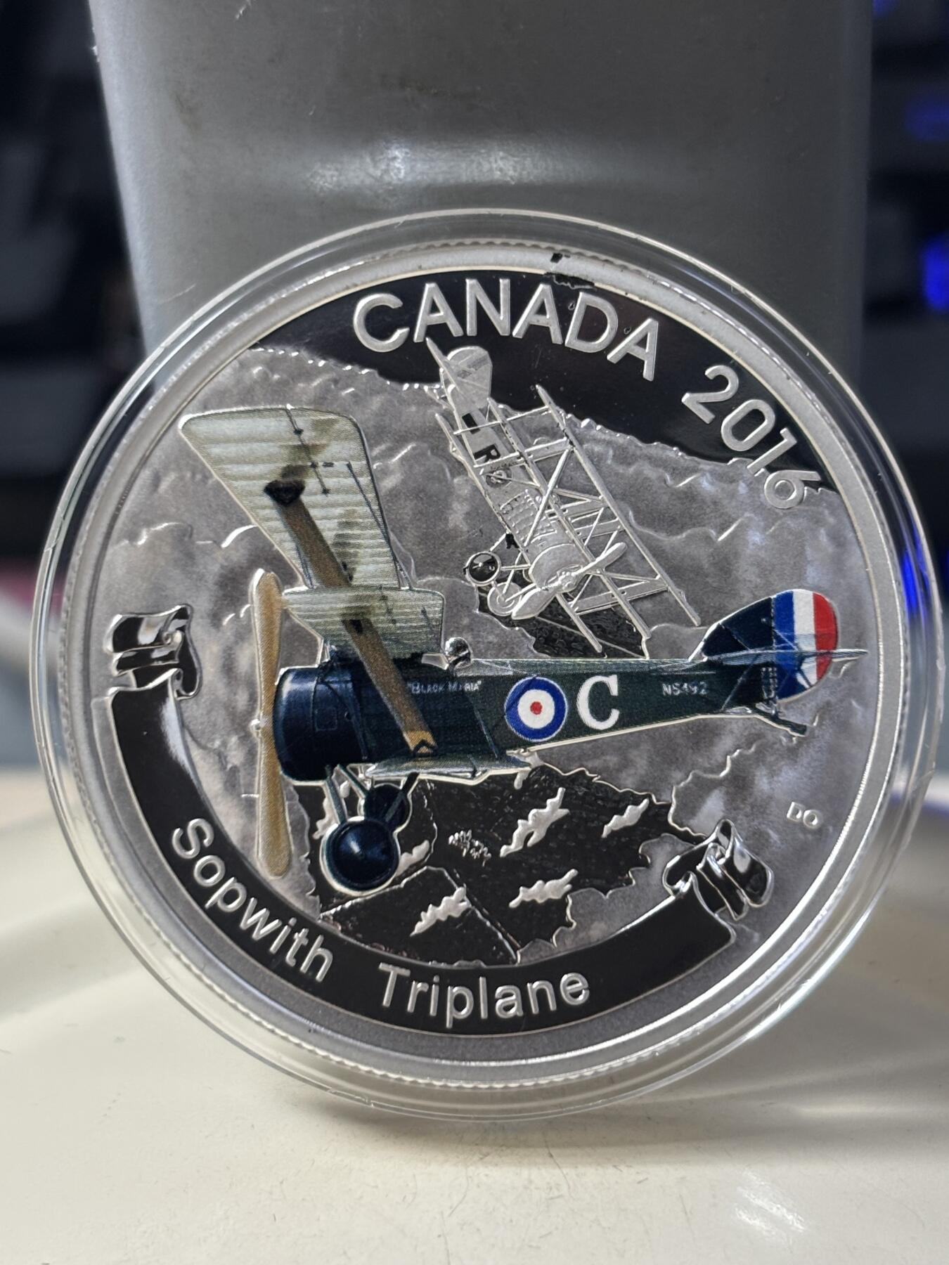 第184期拍卖 加拿大2016年一战飞机系列1盎司纪念彩色银币3枚套带盒只带一张证书，9999银，1盎司*3.发行7500套银价1293