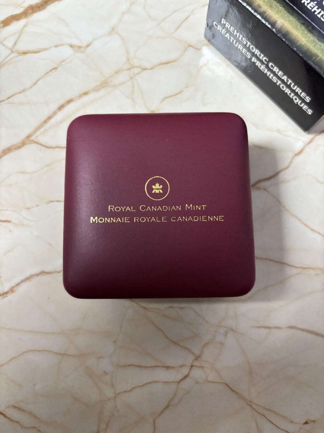 第184期拍卖 加拿大2013年史前动物2恐龙翼龙夜光合金纪念币，发行30000枚