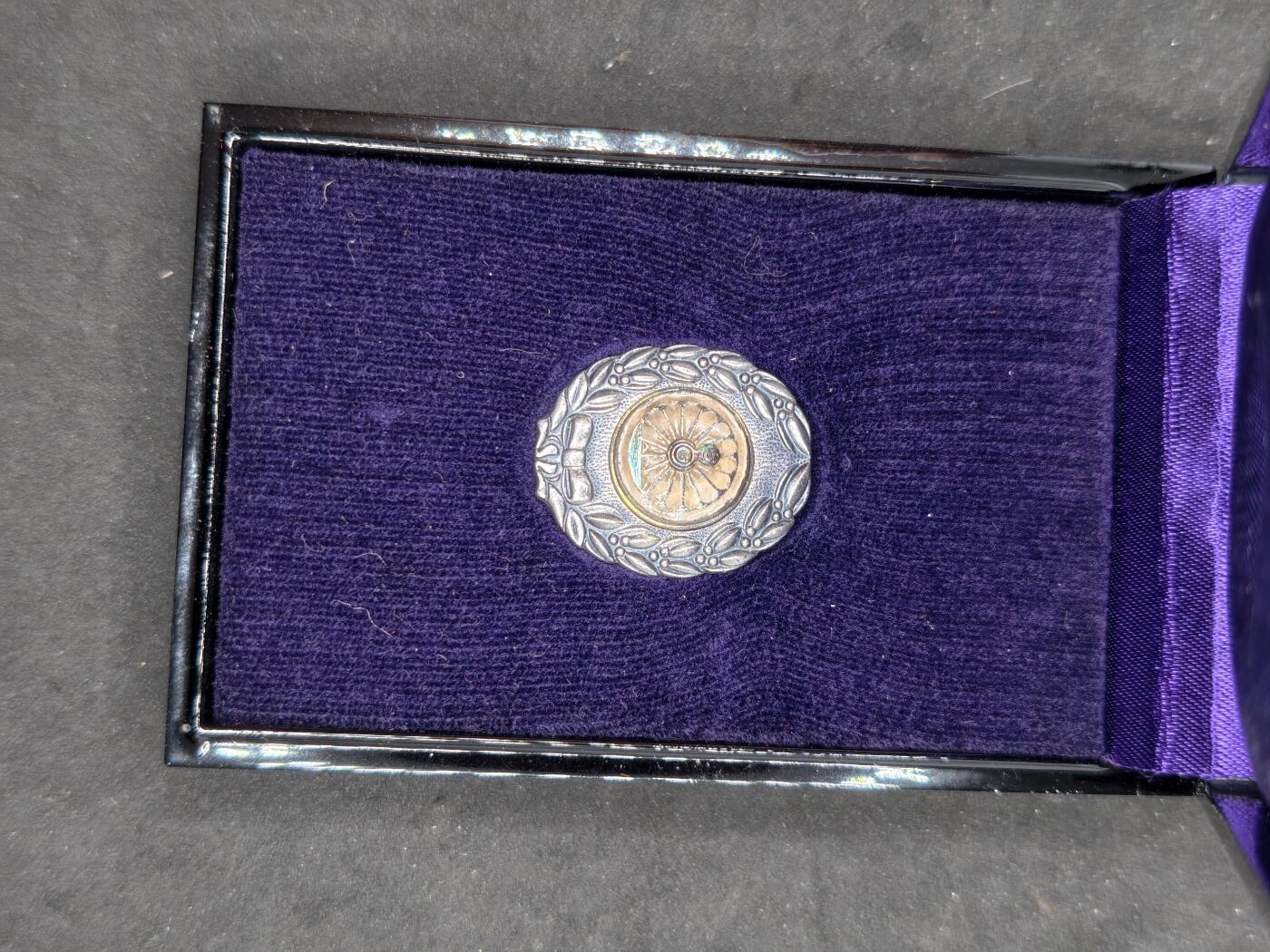 凯旋世界勋赏（第20期）（欢迎送拍）（对拍品有疑问请询问客服，不接受到手刀，出价默认拍品品相。请认真阅读拍卖规则！出价默认已认可！）（收到货请录制开箱视频，无视频概不处理问题。） 日本铁路章