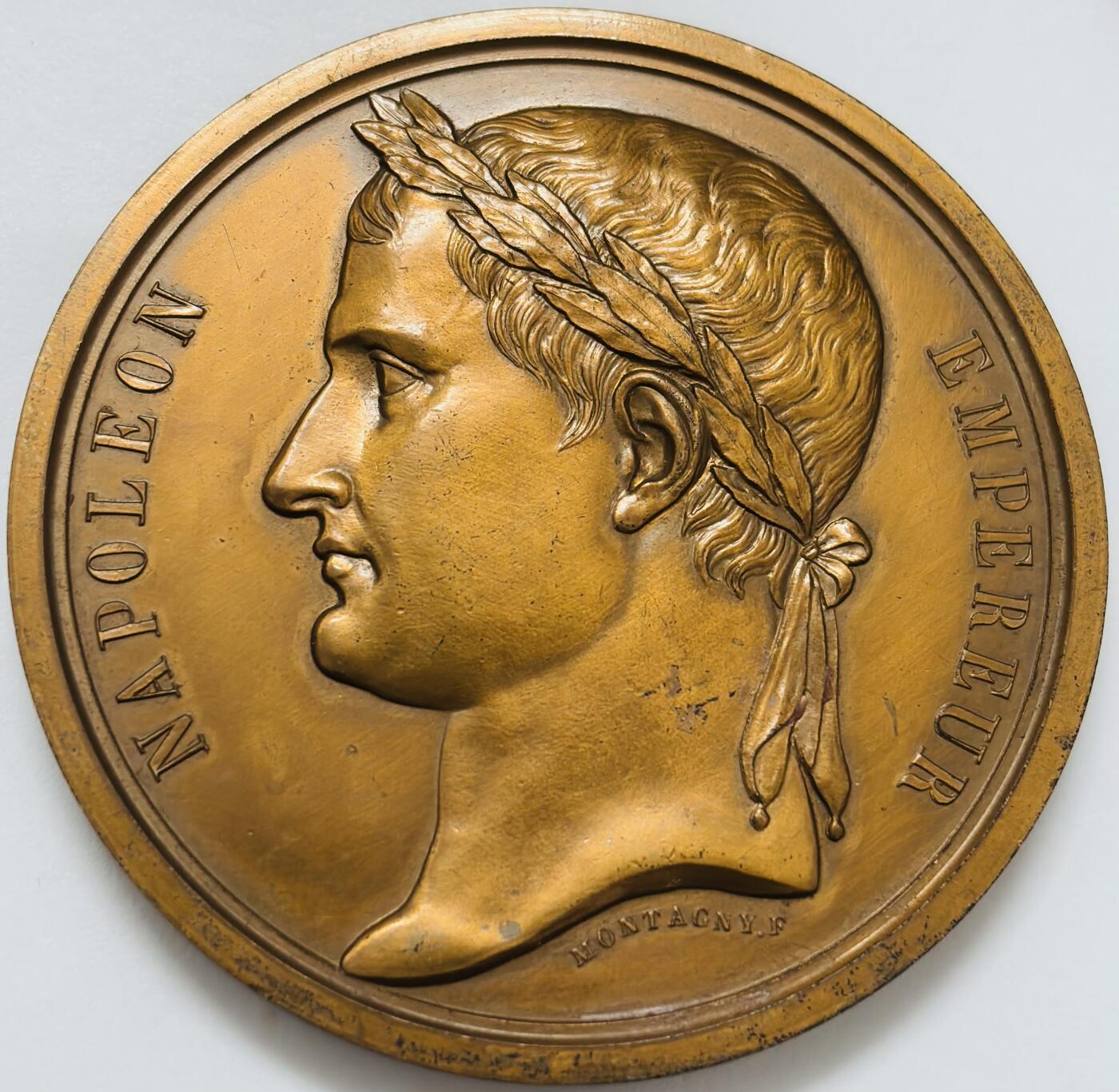 文馨钱币收藏第 283 场，【大雪鉴珍，寒英缀金】金银纪念币精品场，诚邀您的参与【长期接代拍品】 少见法国 1840 年拿破仑高浮雕纪念大铜章，直径 58.8×4.7 重 104.5 克
