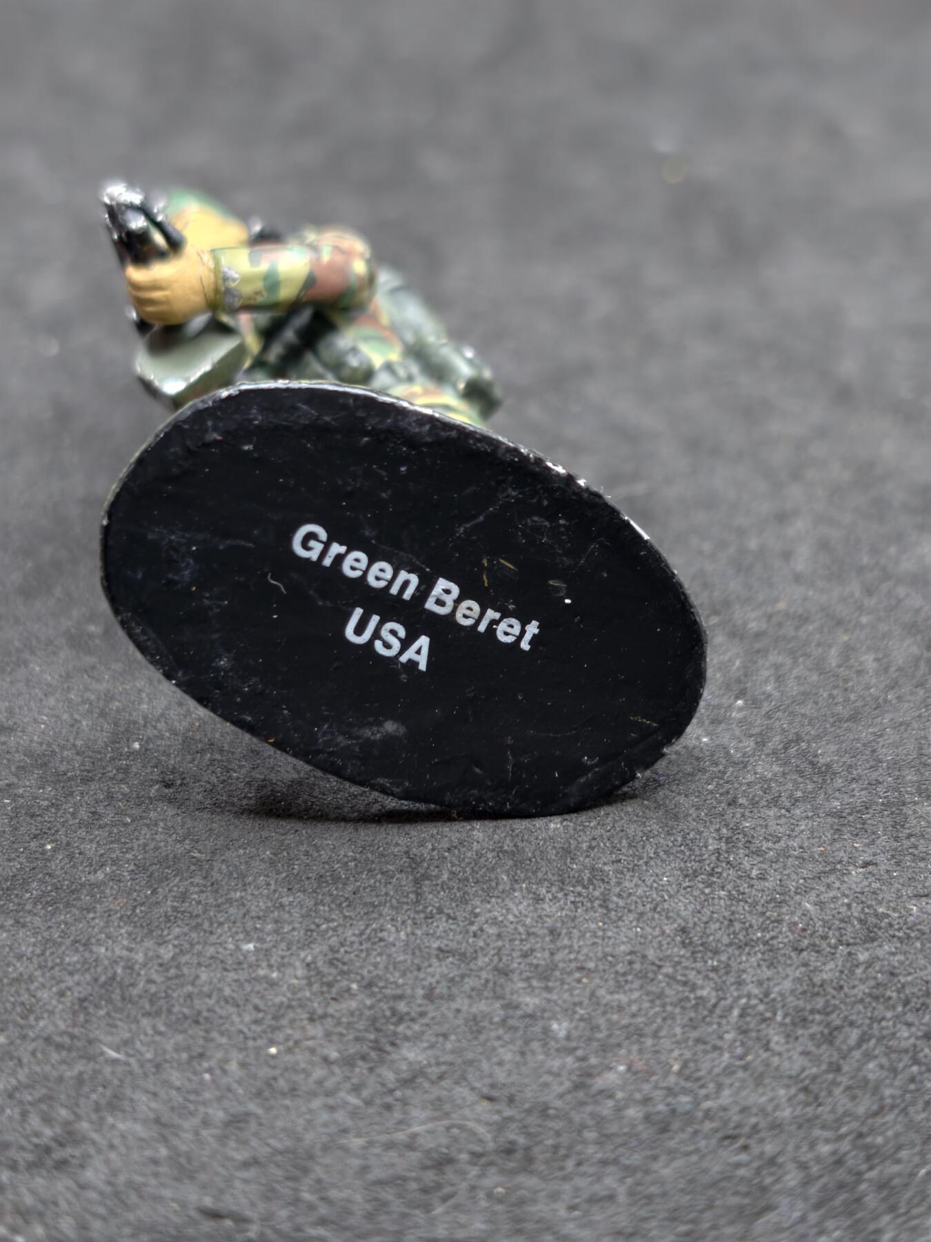 凯旋世界勋赏（第20期）（欢迎送拍）（对拍品有疑问请询问客服，不接受到手刀，出价默认拍品品相。请认真阅读拍卖规则！出价默认已认可！）（收到货请录制开箱视频，无视频概不处理问题。） 美国“绿色贝雷帽”特种部队主题的微缩人偶