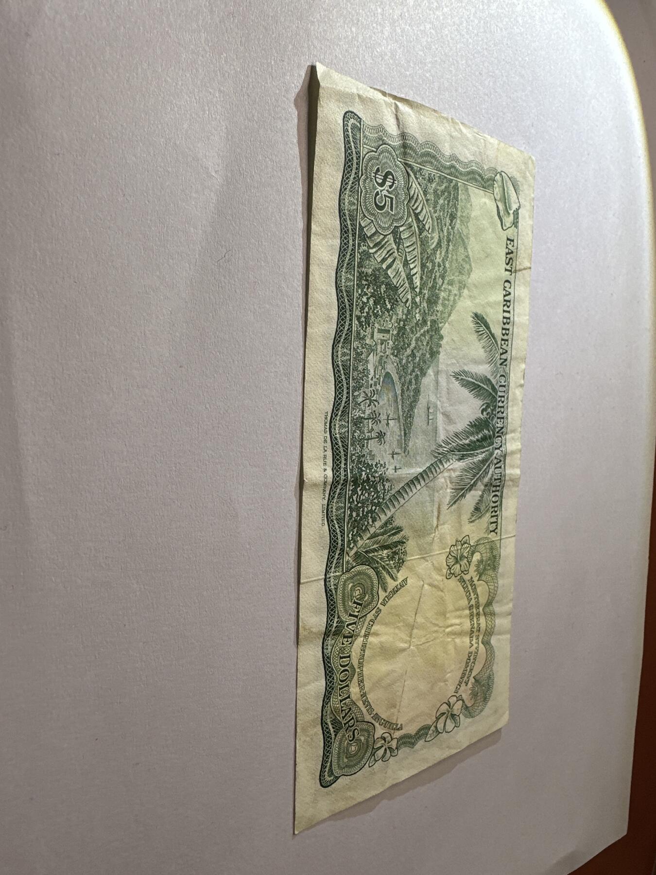 12.5纸币专场 东加勒比1965年5元 女王戎装