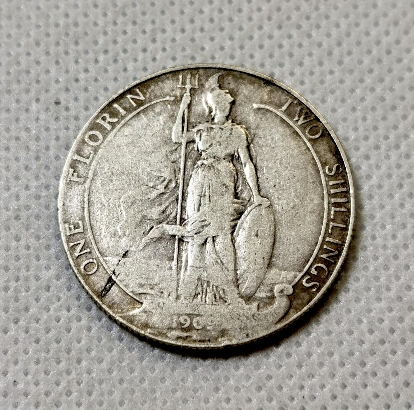 甄臻铺-世界币章拍卖（第42期）送拍享返佣金等优惠多多