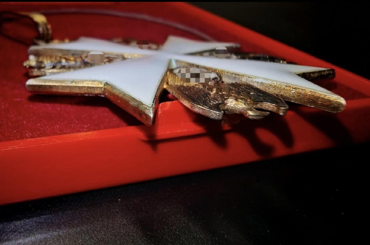 勋章专场 德国战后制作德三雄鹰勋章（银制热珐琅镀金）