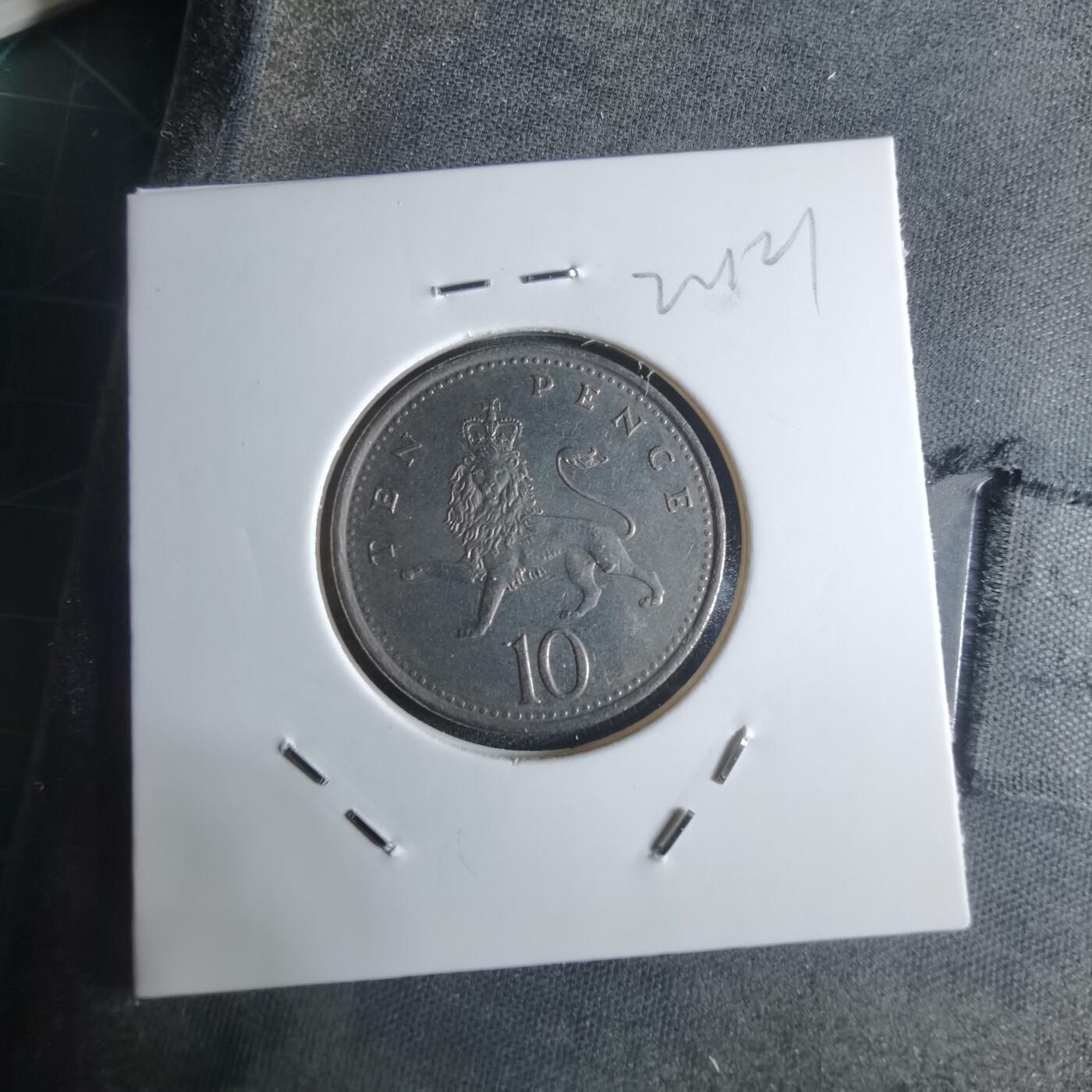 沼泽如烟--第922场 英国1992年10便士